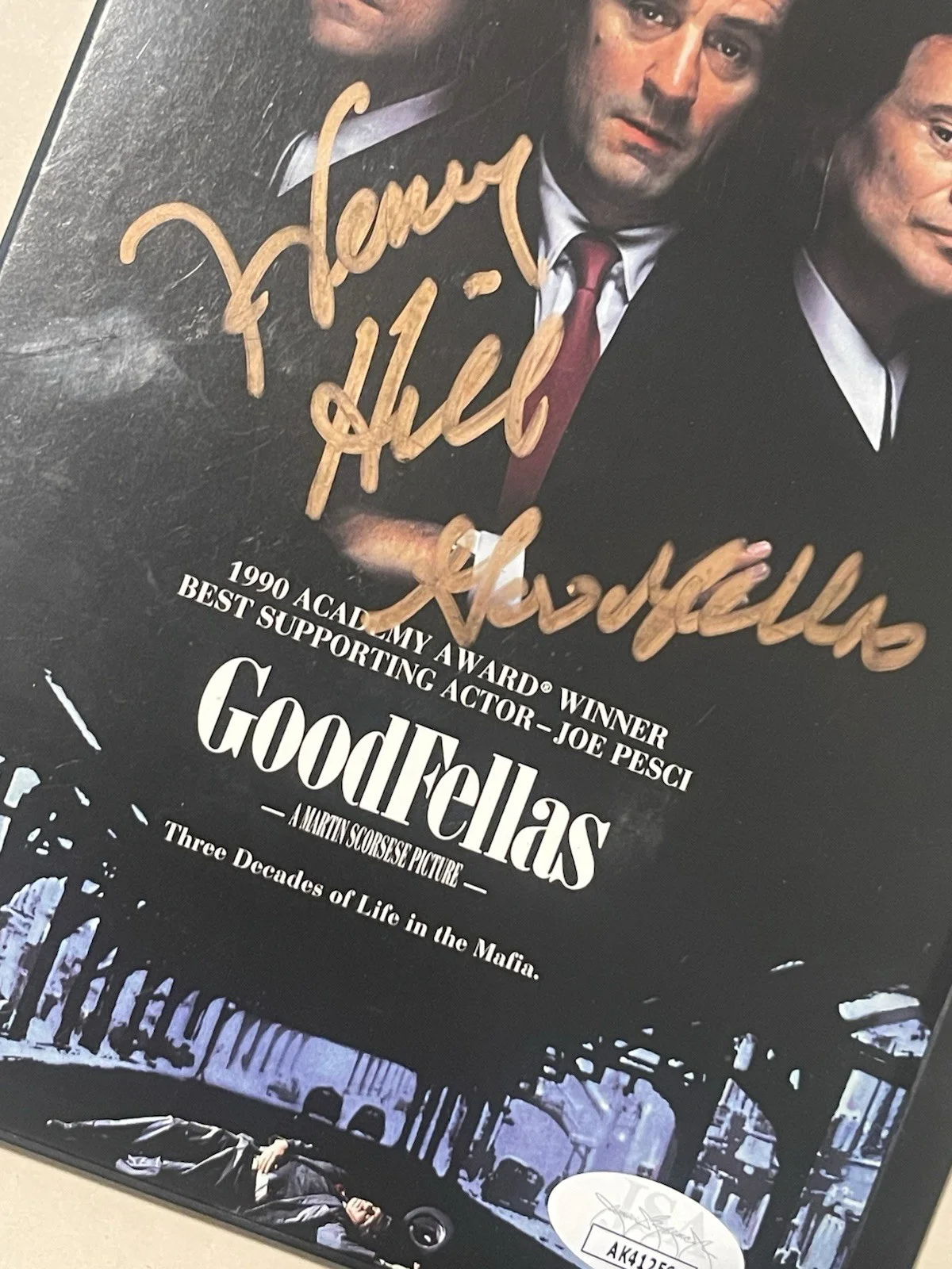 Henry Hill — HENRY HILL Inscribed "Good Fellas" Signed Autograph Auto DVD Movie JSA CERT, изображение 2
