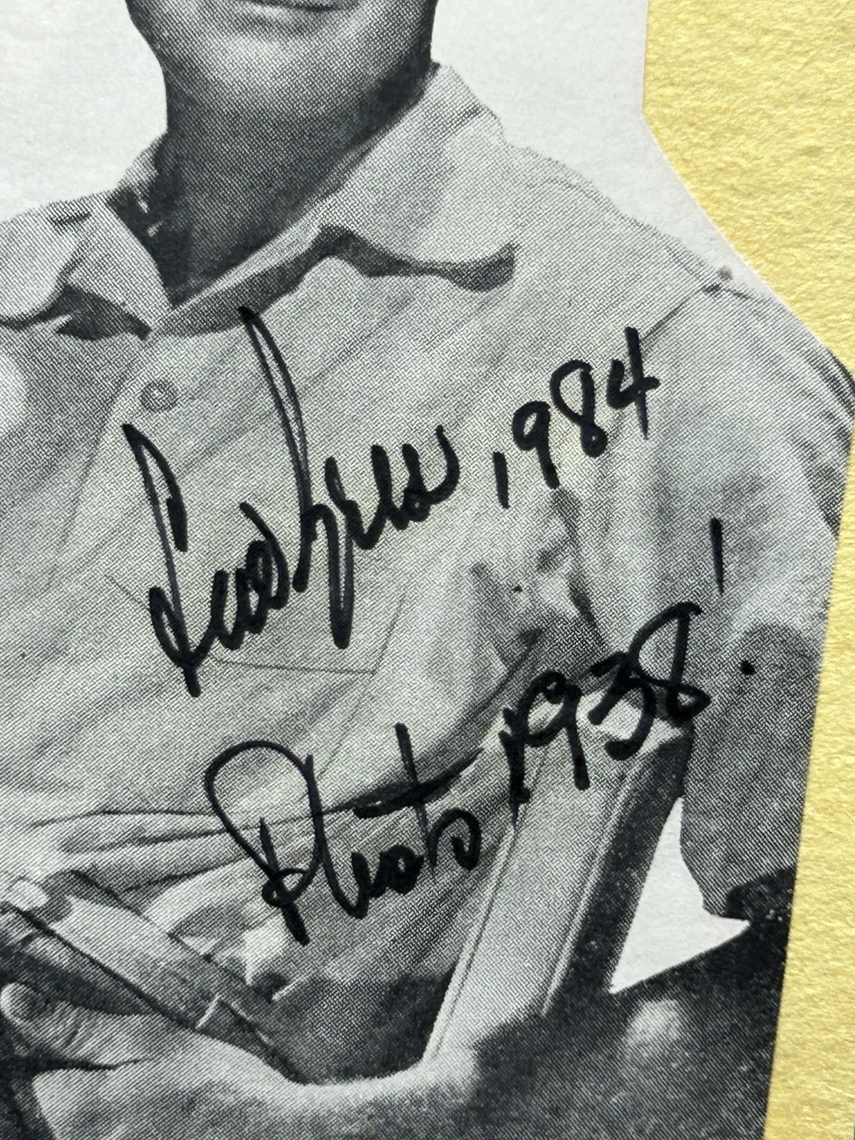 Lew Ayres — 2 LEW AYRES HAND SIGNED MAGAZINE CLIPPINGS Original Actor Autographs Dated 1984!, изображение 3