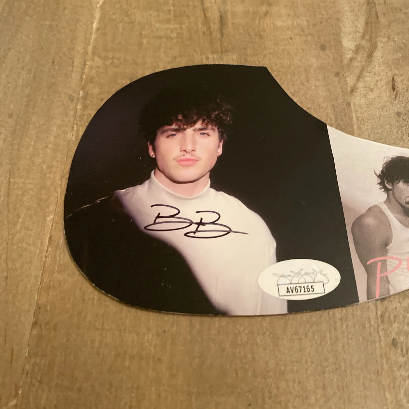 Benson Boone Signed "Pulse" Custom Insert Pickguard. JSA COA- Cert +Sticker, image 3