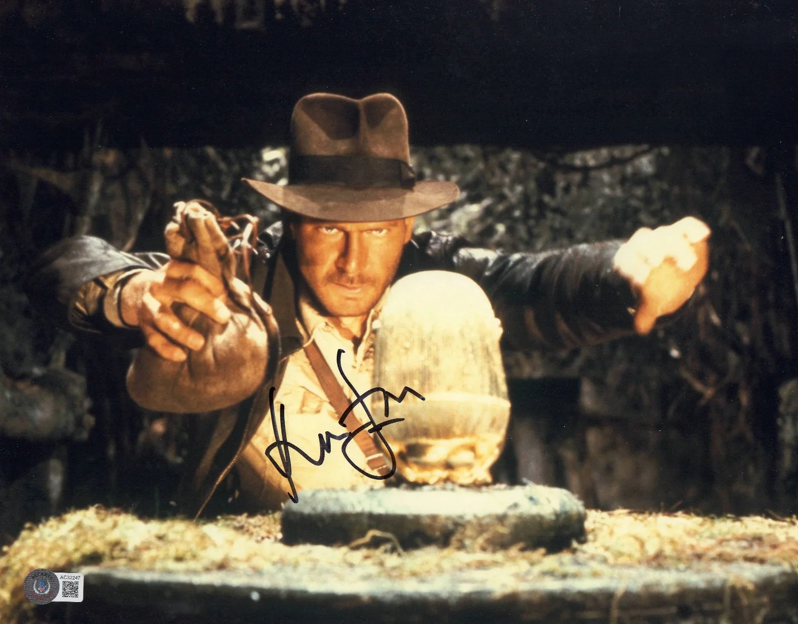 HARRISON FORD — Harrison Ford Signed Auto Raiders Of The Lost Ark 11x14 Photo BAS Indiana Jones