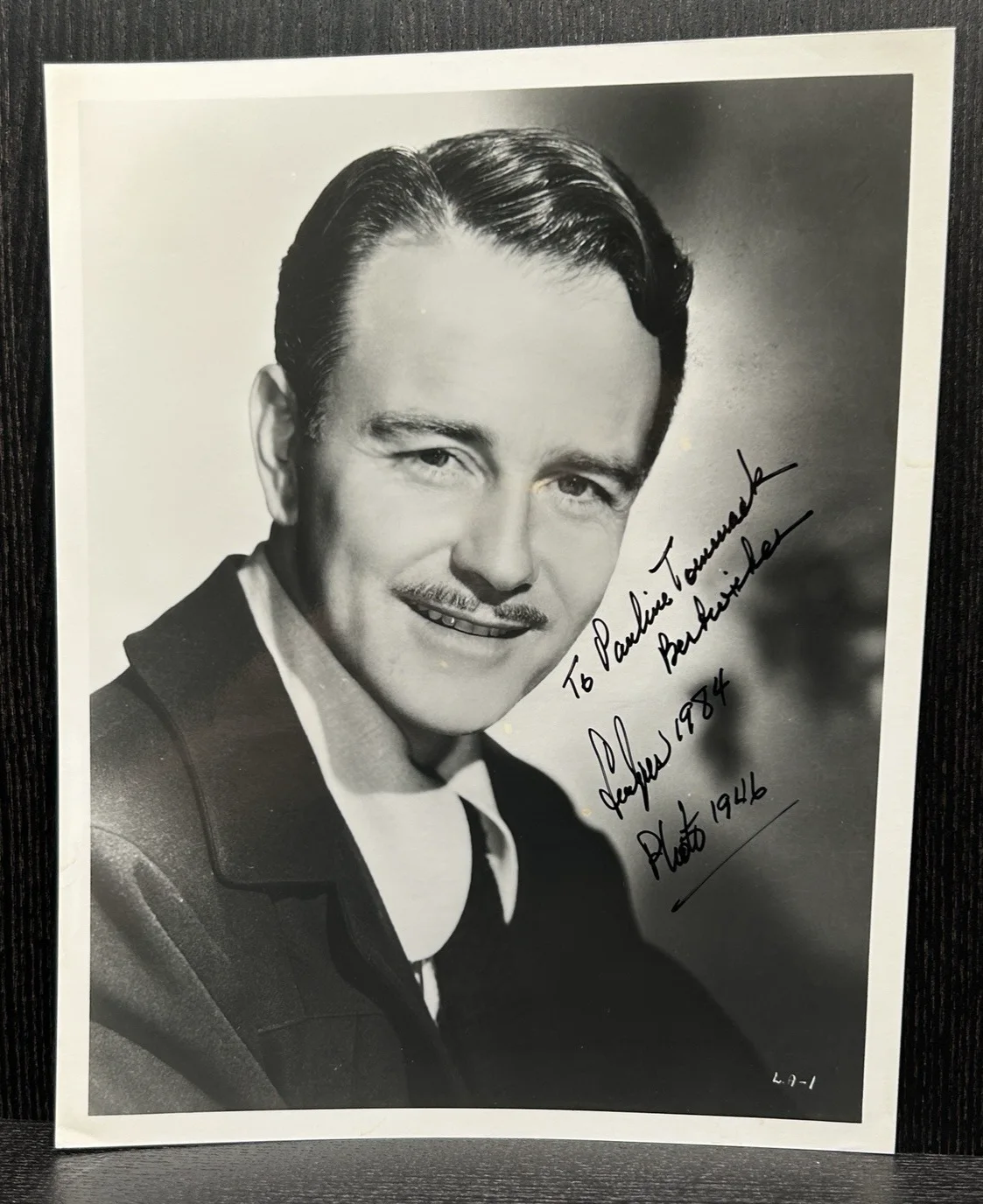 Lew Ayres — LEW AYRES SIGNED PHOTO Original Autograph JSA COA All Quiet on the Western Front, изображение 2