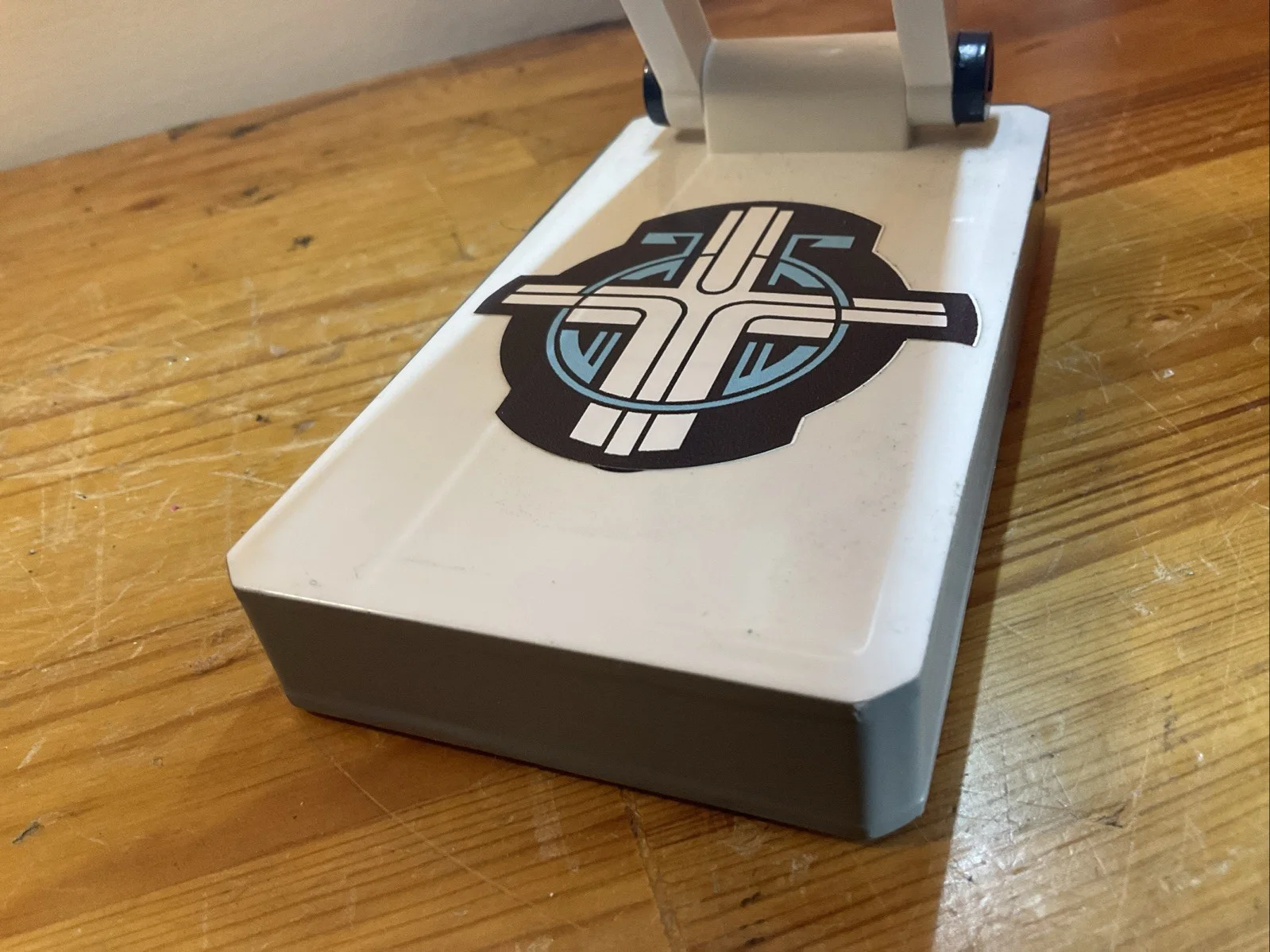Doctor Who Screen Used Prop - Hospital Lamp - The Tsuranga Conundrum, изображение 4