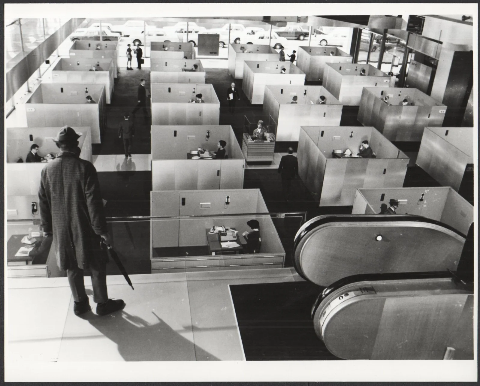 PLAYTIME 1967 Jacques Tati Monsieur Hulot Barbara Dennek 7 10x8 STILLS, изображение 4
