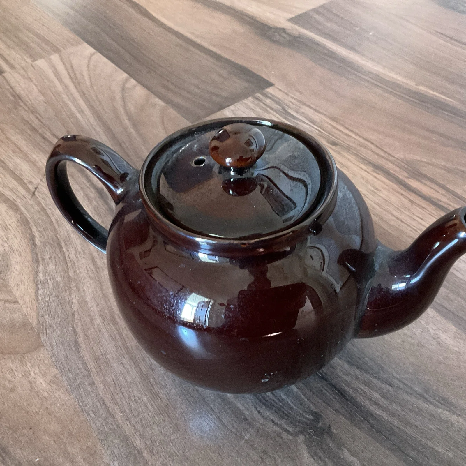 Doctor Who Screen Used Prop - Prof Jericho’s Tea Pot - Village Of The Angels, изображение 3