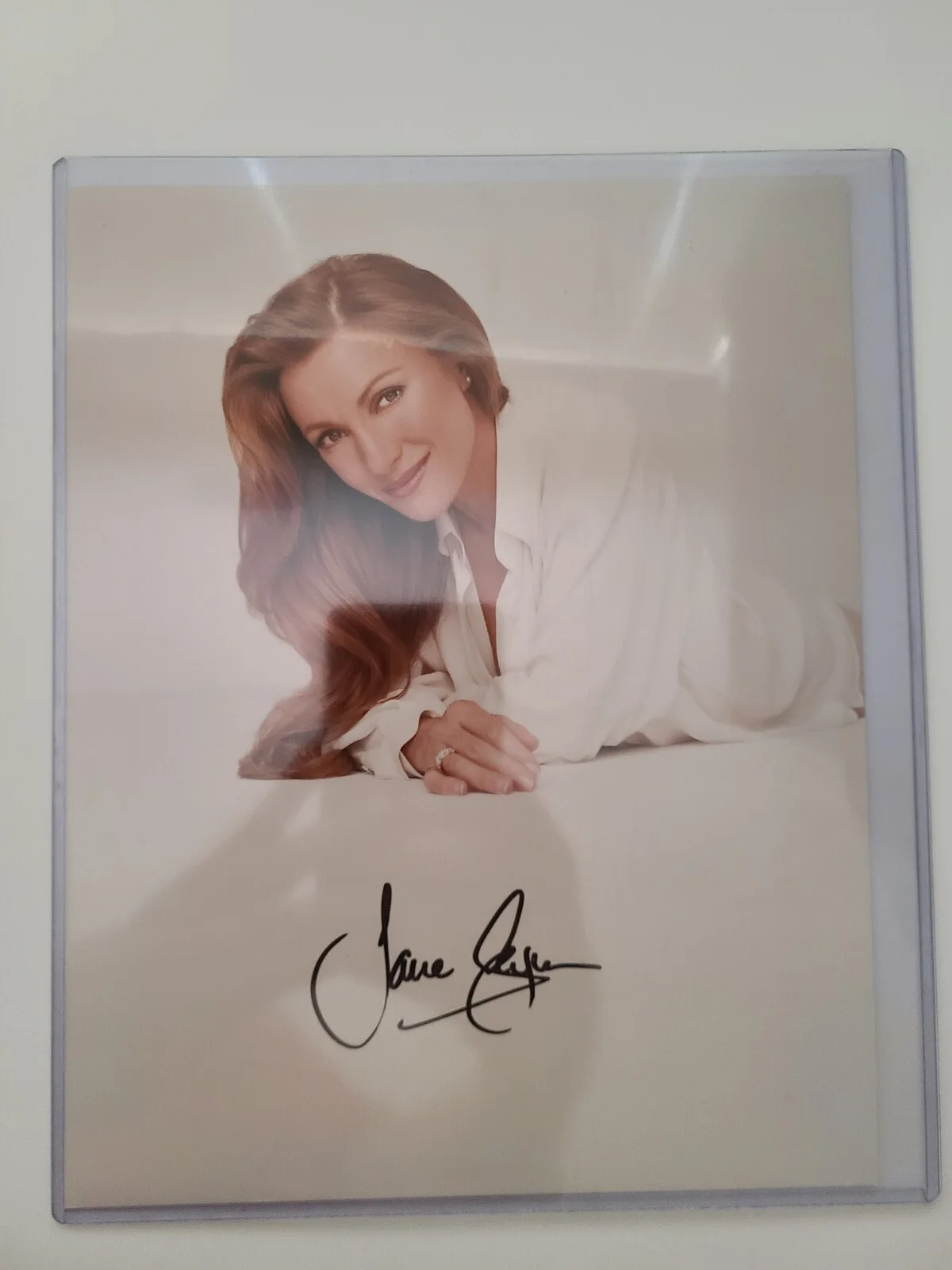 Jane Seymour — Autographed picture of Jane Seymour with COA!!!