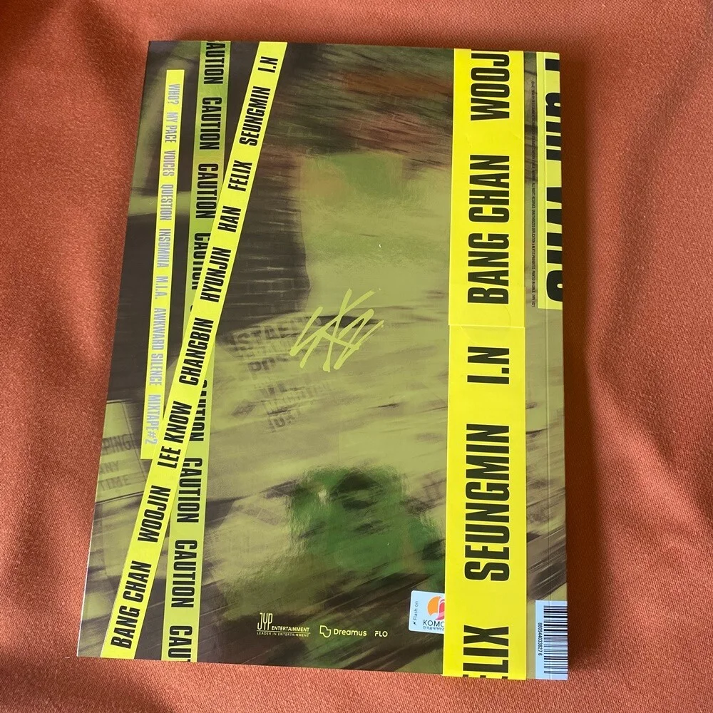 Stray Kids SKZ I AM WHO ALBUM CD KOREAN AUTOGRAPHED SIGNED Official 2022, изображение 2