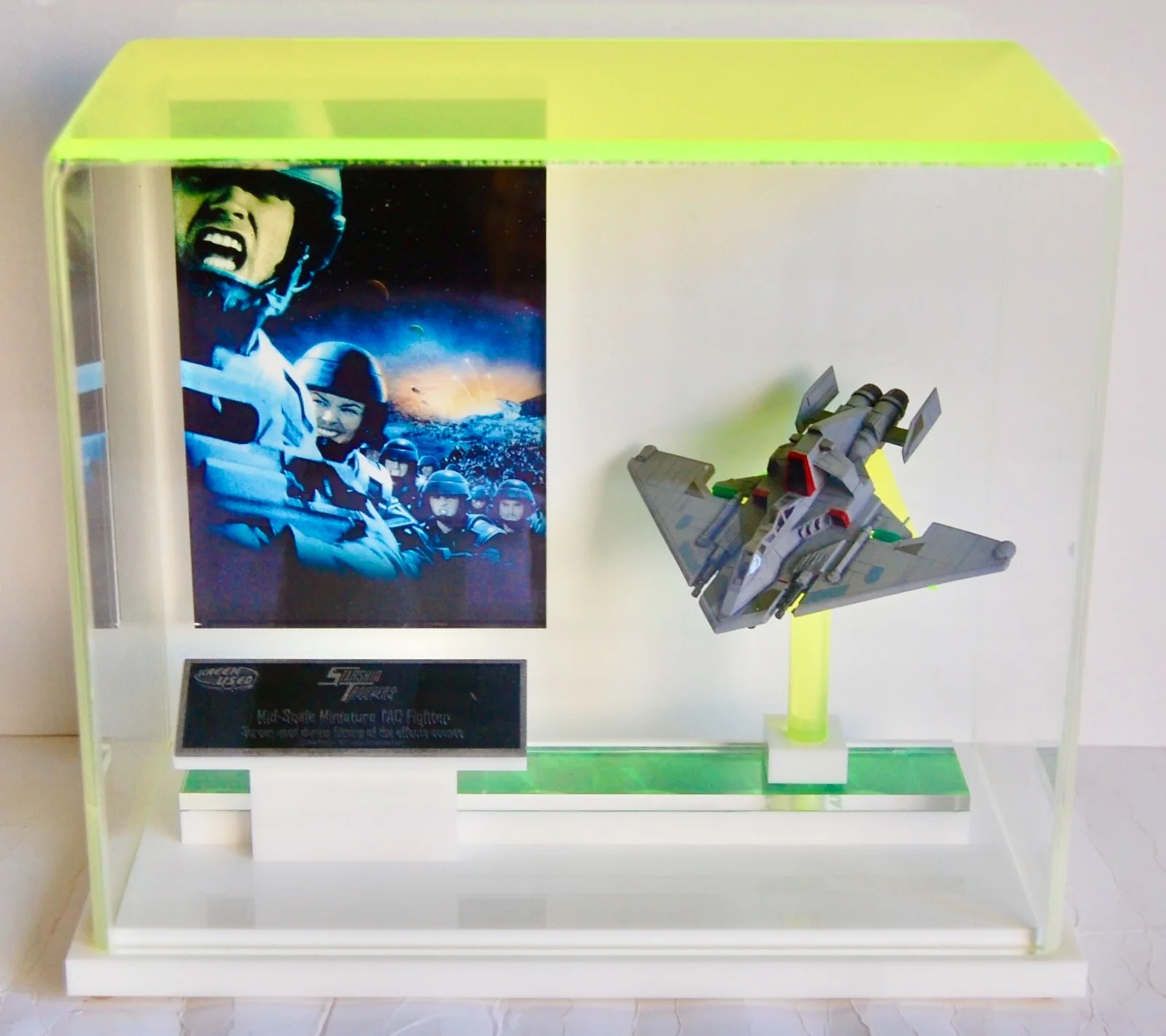 Starship Troopers TAC Fighter Original Screen Used Filming Miniature Movie Prop., изображение 4