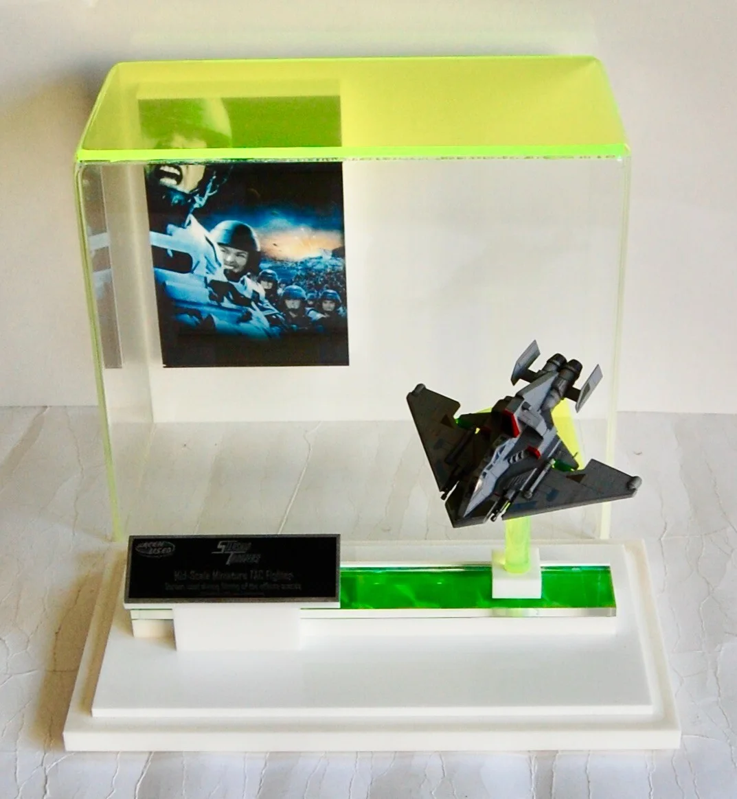 Starship Troopers TAC Fighter Original Screen Used Filming Miniature Movie Prop., изображение 5