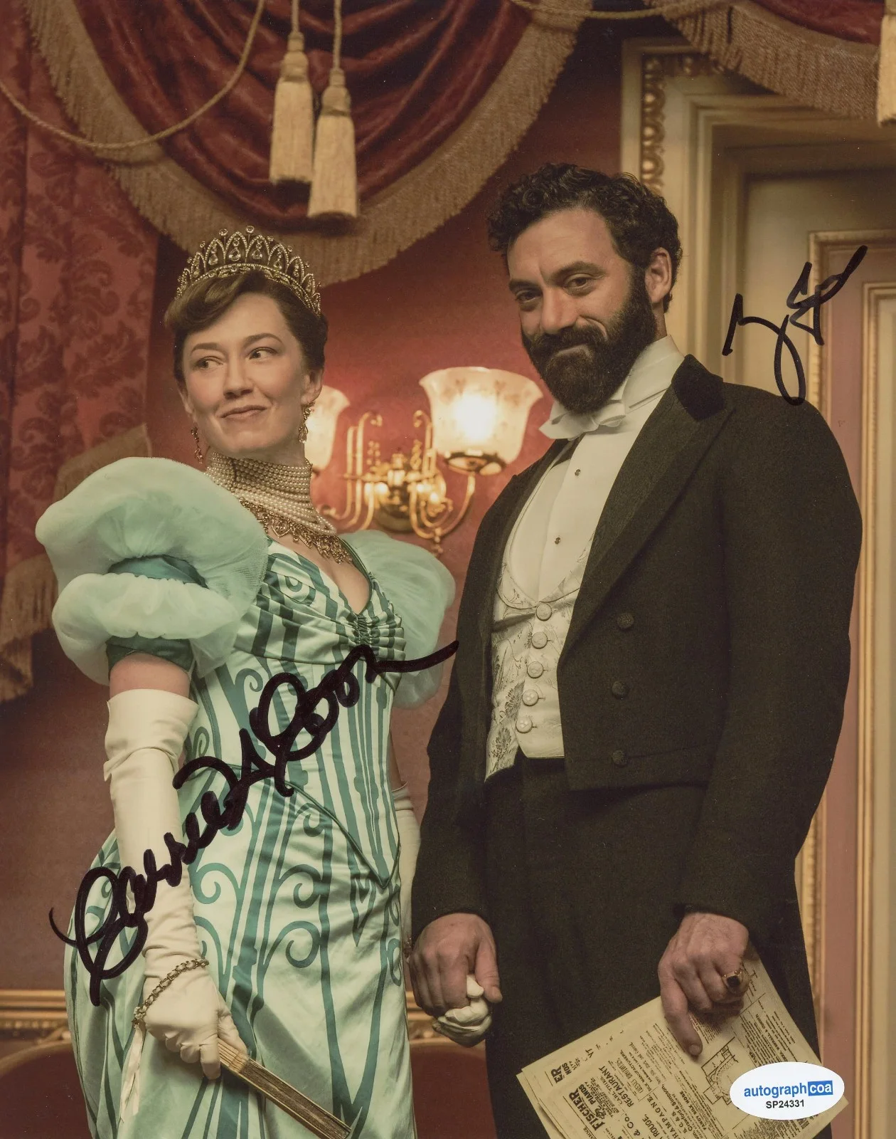 Carrie Coon — Carrie Coon & Morgan Spector Signed THE GUILDED AGE 8x10 Photo EXACT Proof ACOA, изображение 2