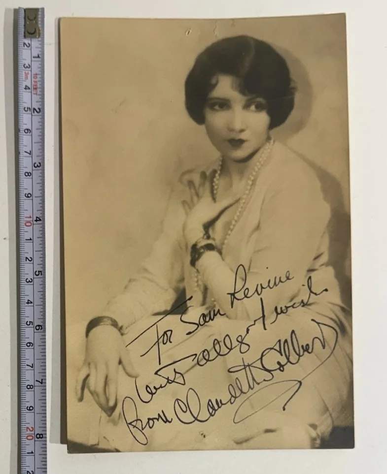 Claudette Colbert — CLAUDETTE COLBERT 1928 Inscribed Silver Gelatin Photo To SAM LEVENE Film Star, изображение 2