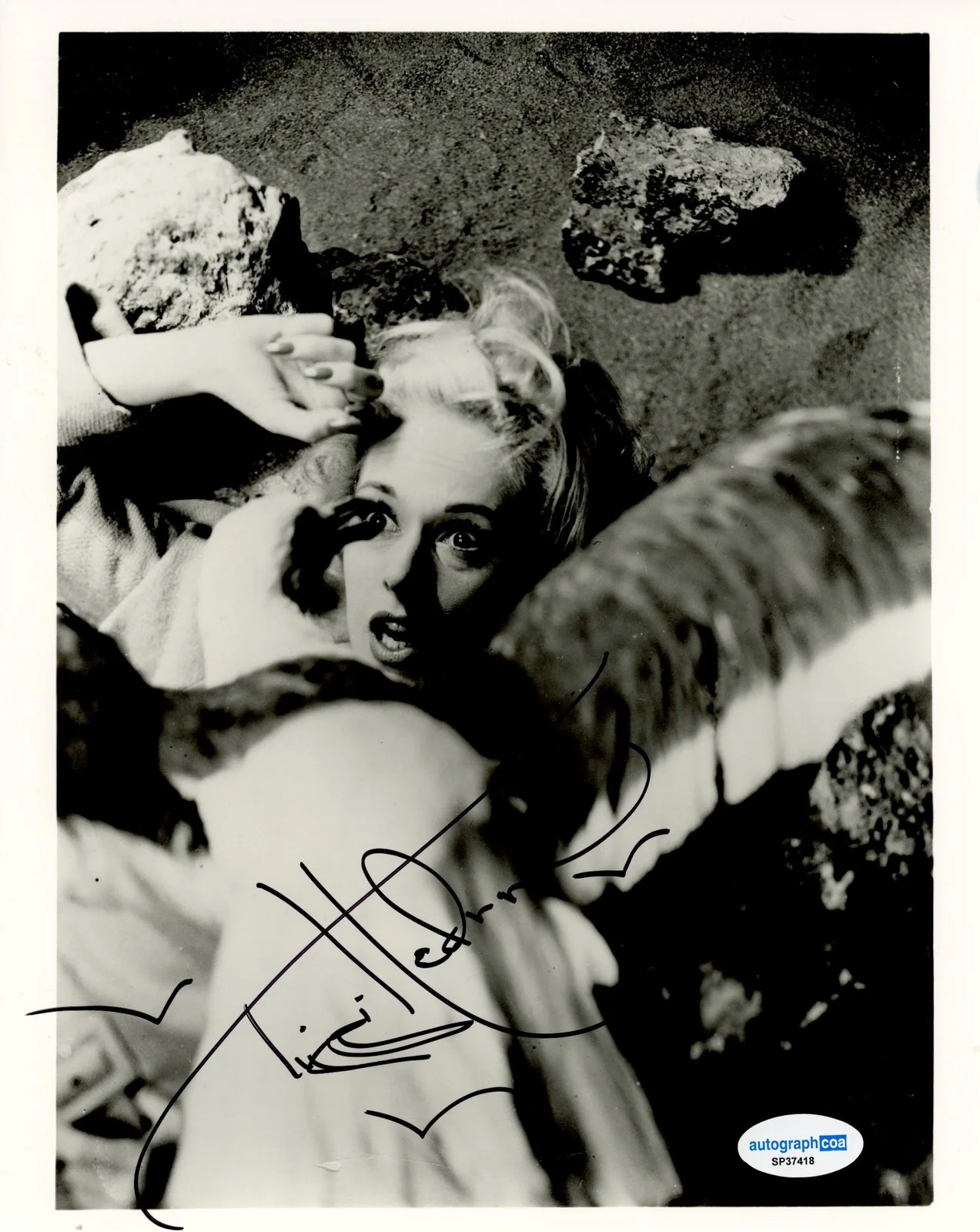Tippi Hedren — Tippi Hedren "The Birds" AUTOGRAPH Signed 'Melanie Daniels' 8x10 Photo D ACOA, image 2