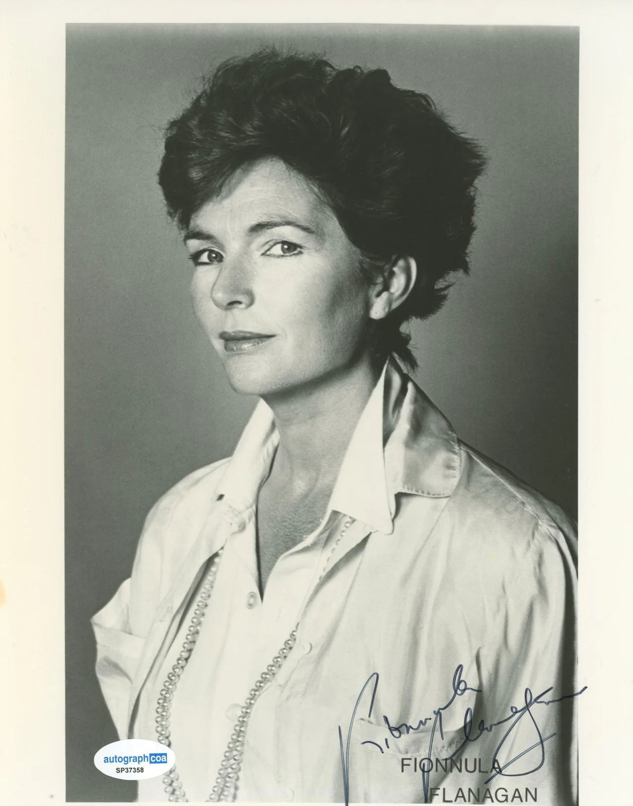 Fionnula Flanagan — Fionnula Flanagan "How the West Was Won" AUTOGRAPH Signed 8x10 Photo ACOA, изображение 2