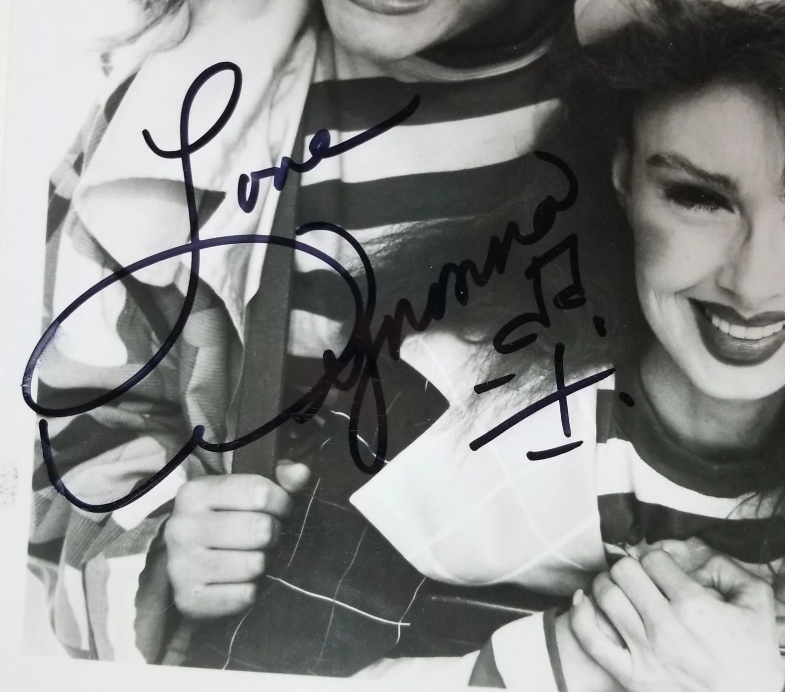 Naomi & Wynonna Judd SIGNED Original Promo Photo JSA COA Autographed The Judds, изображение 2