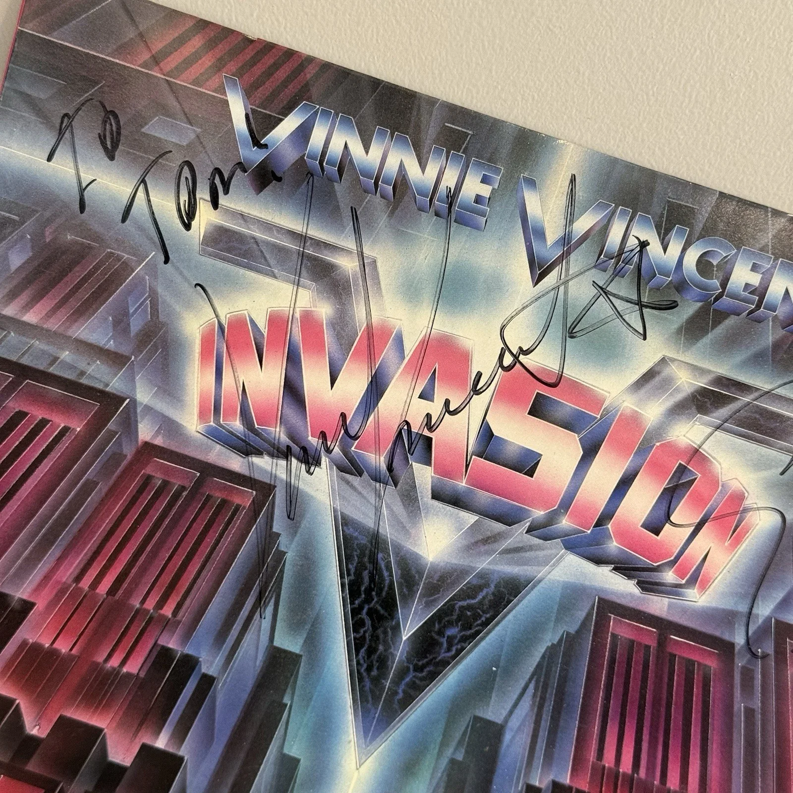 Signed Vinnie Vincent Invasion LP Vinyl Autographed Record 1986 Chrysalis, image 3