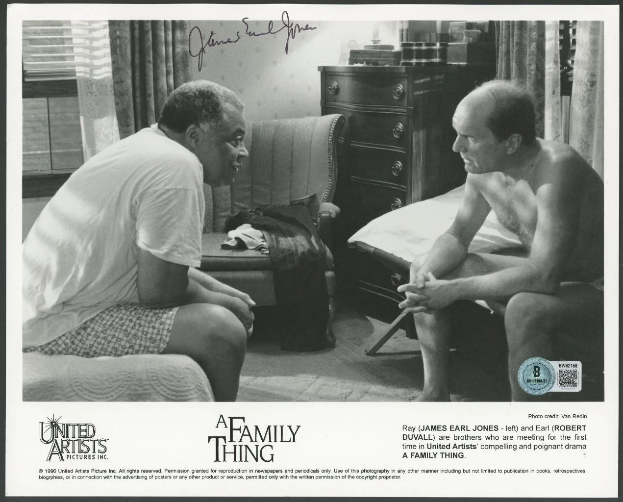 James Earl Jones — JAMES EARL JONES signed 8x10 photo ("A Family Thing" promo - autograph) BAS cert