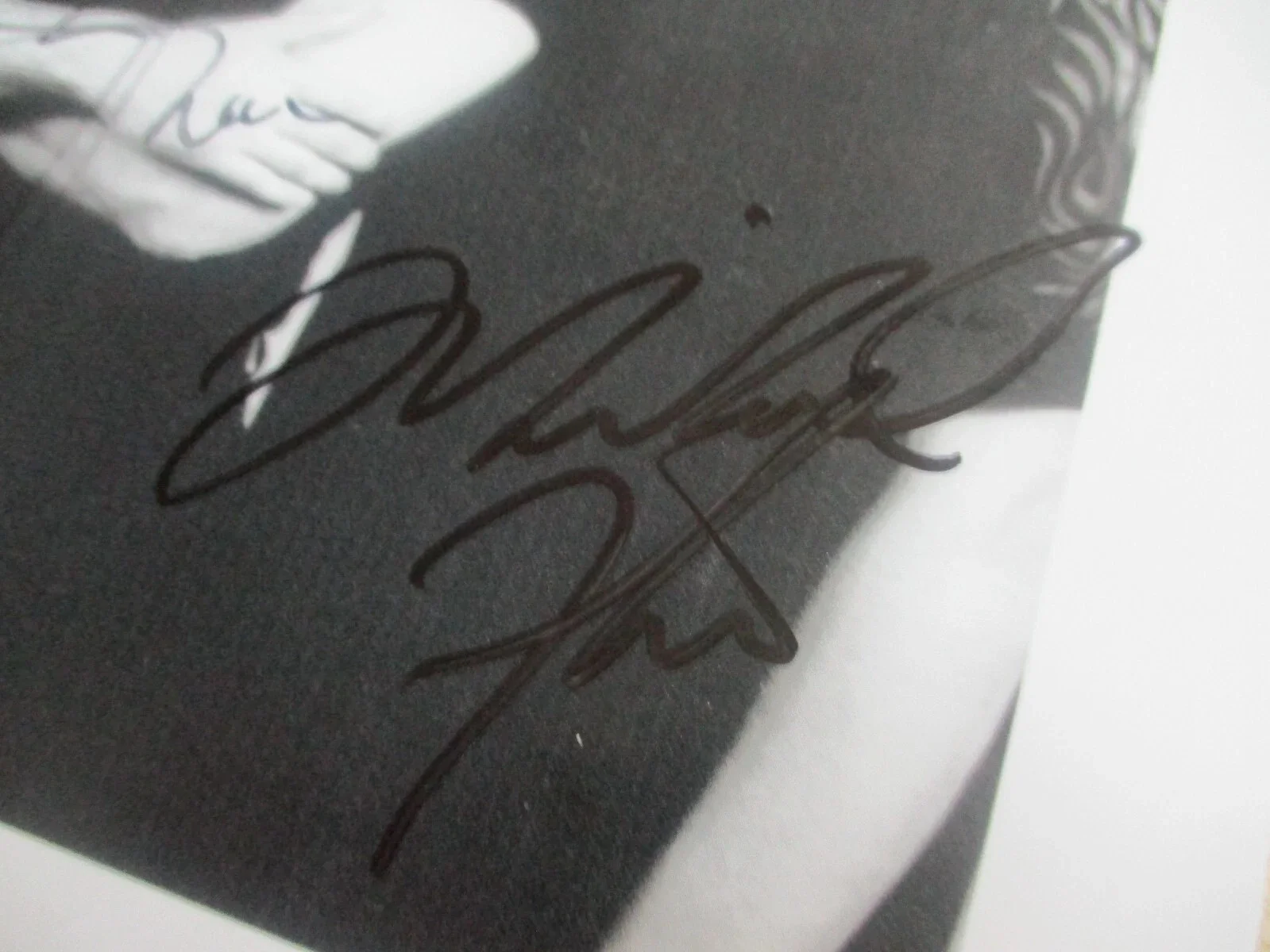 FIREHOUSE AUTHENTIC AUTOGRAPHED/SIGNED PROMO 8X10 PHOTO-CJ SNARE (RIP) + 1, image 3