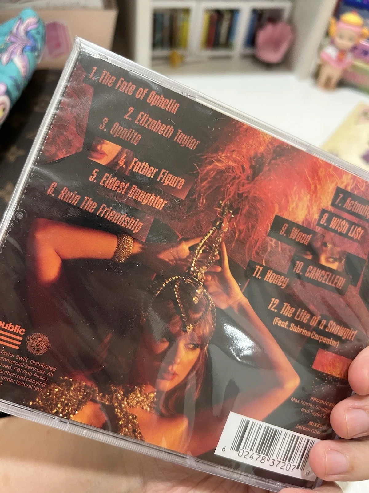 Taylor Swift Signed CD the Life of a Showgirl with Handsigned Photo, изображение 2