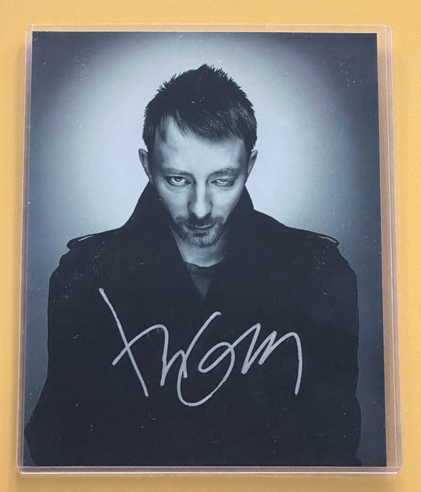 Thom Yorke — SIGNED RADIOHEAD Thom Yorke Photo with COA - Slipcover - Ships FREE
