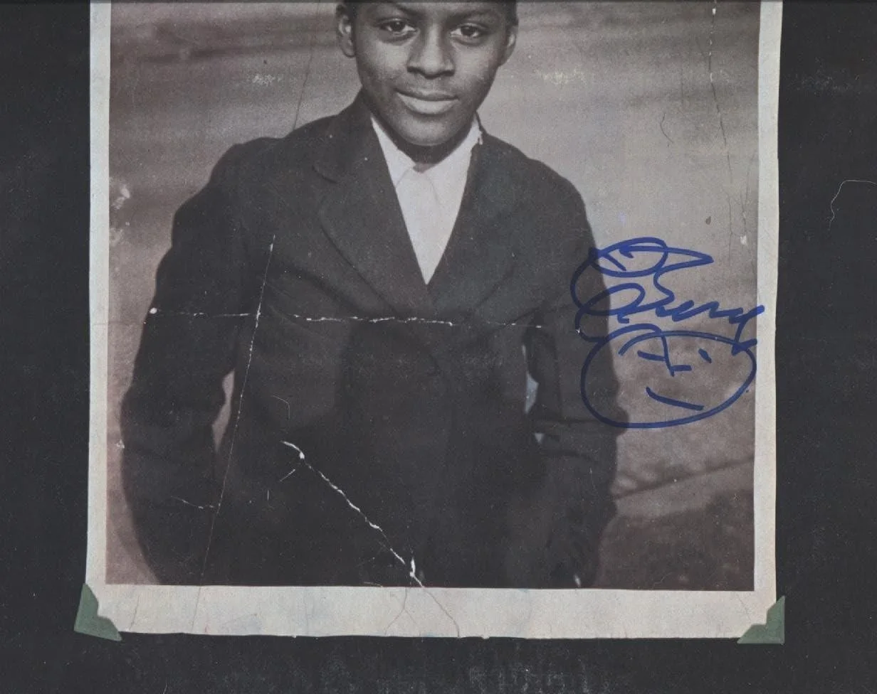Chuck Berry — * CHUCK BERRY * signed "Bio" album cover 22x16 display / Epperson LOA, изображение 2
