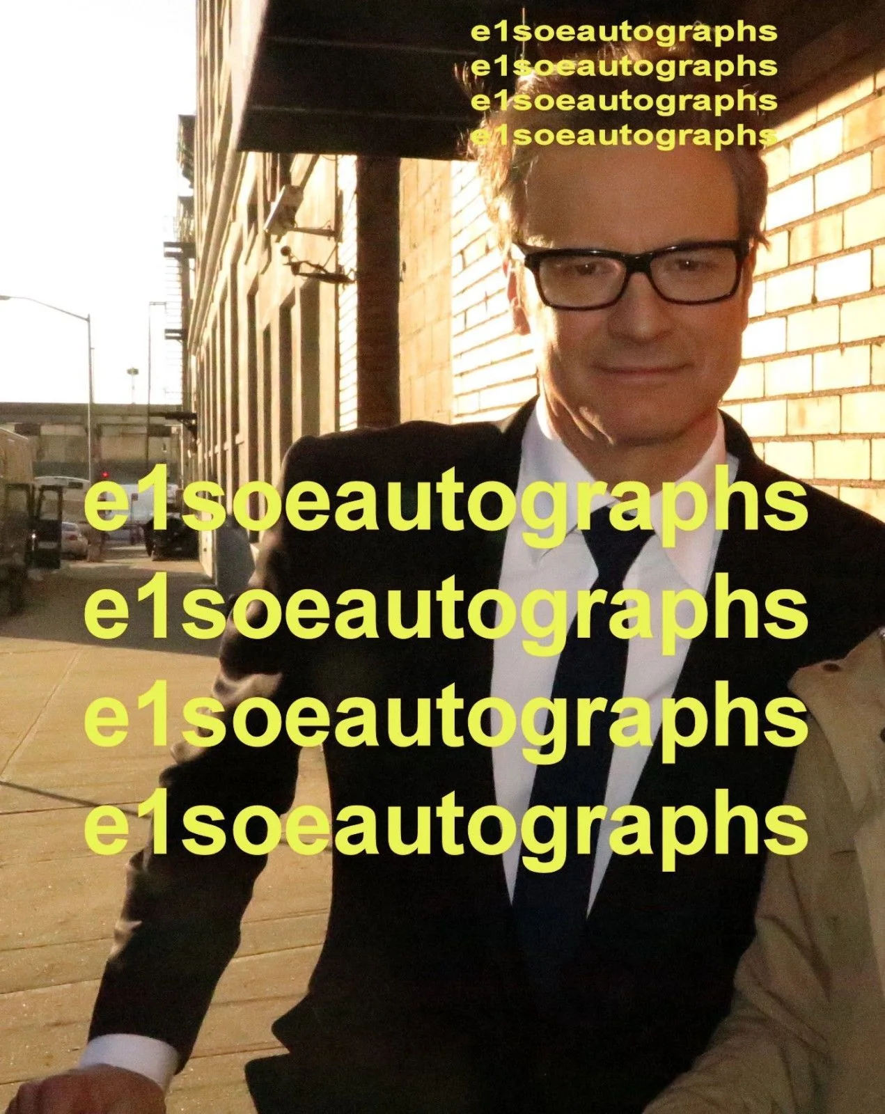 Colin Firth — Colin Firth signed Railway Man 8x10 photo - In Person Proof - The King's Speech, изображение 2
