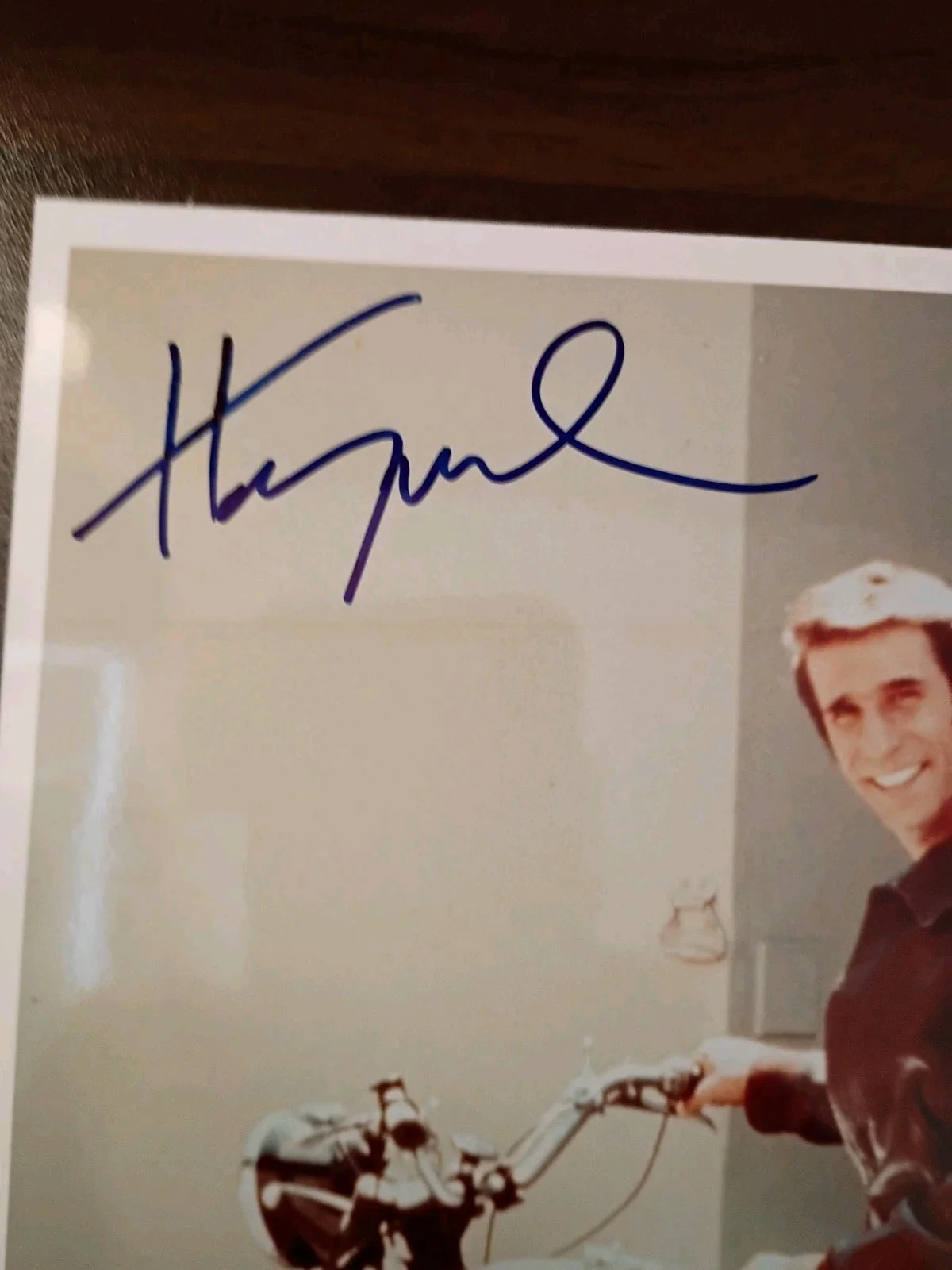 Henry Winkler — HENRY WINKLER Signed Autographed 8x10 Photo as THE FONZ from HAPPY DAYS..PSA/DNA, изображение 3