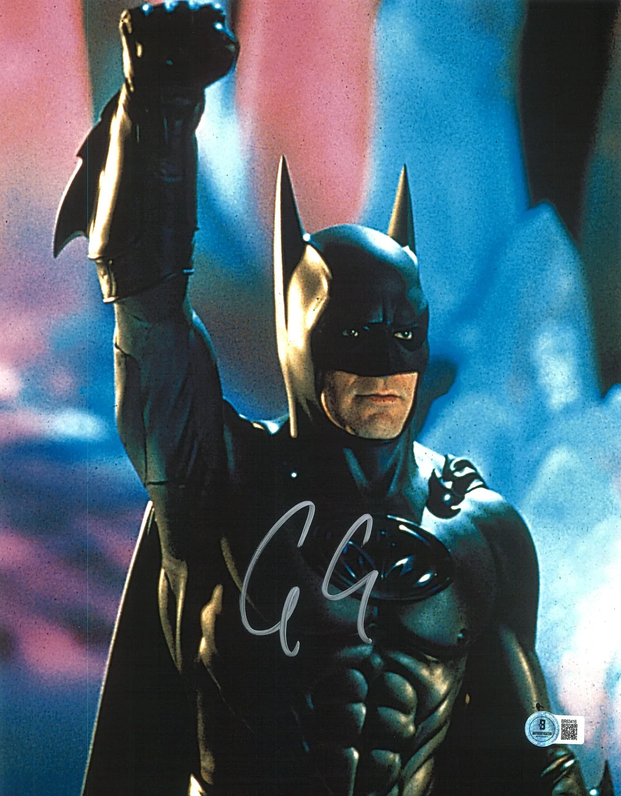 GEORGE CLOONEY — WOW GEORGE CLOONEY SIGNED AUTOGRAPHED BATMAN 11X14 PHOTO BECKETT BAS