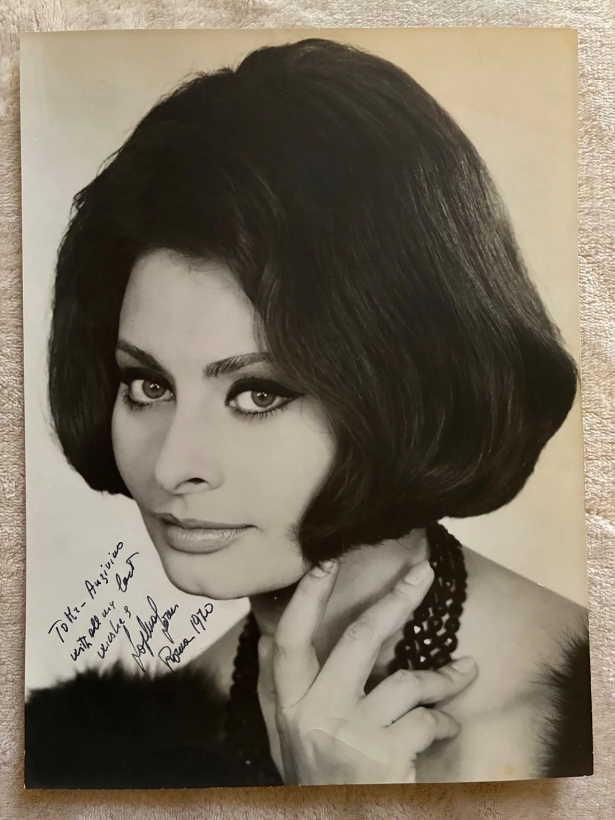 Sophia Loren — VINTAGE 1970 SOPHIA LOREN Signed Photo Roma Pierluigi Praturlon TYPE 1 Stamped