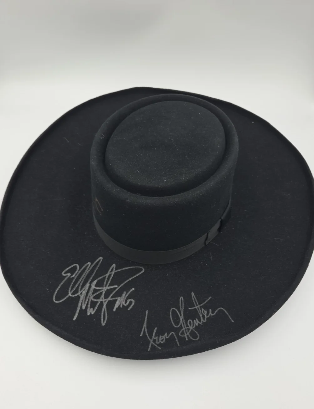 COUNTRY Montgomery and Gentry AUTOGRAPHED Charlie 1 Horse Co Hat - RARE FIND, изображение 3