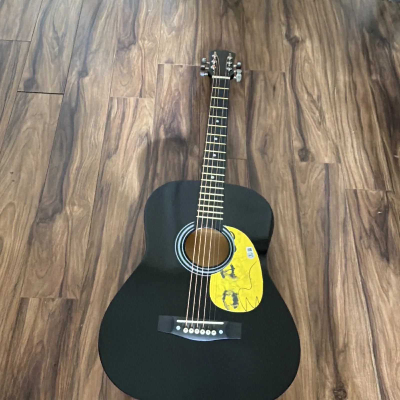 Ed Sheeran Autographed Guitar Beckett Authenticated Original Music, image 2