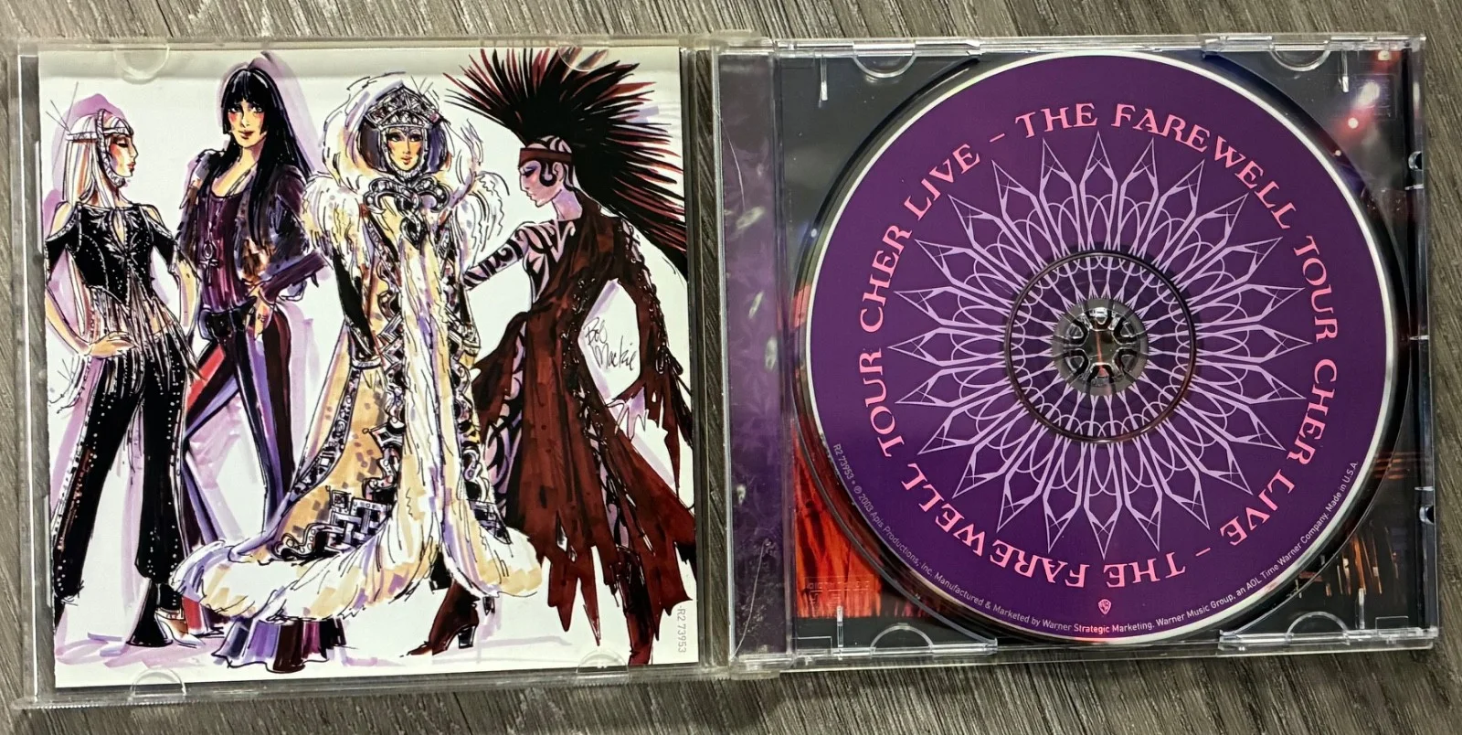 CHER Signed CD Live The Farewell Tour Autograph - Bob Mackie Art Booklet, изображение 2