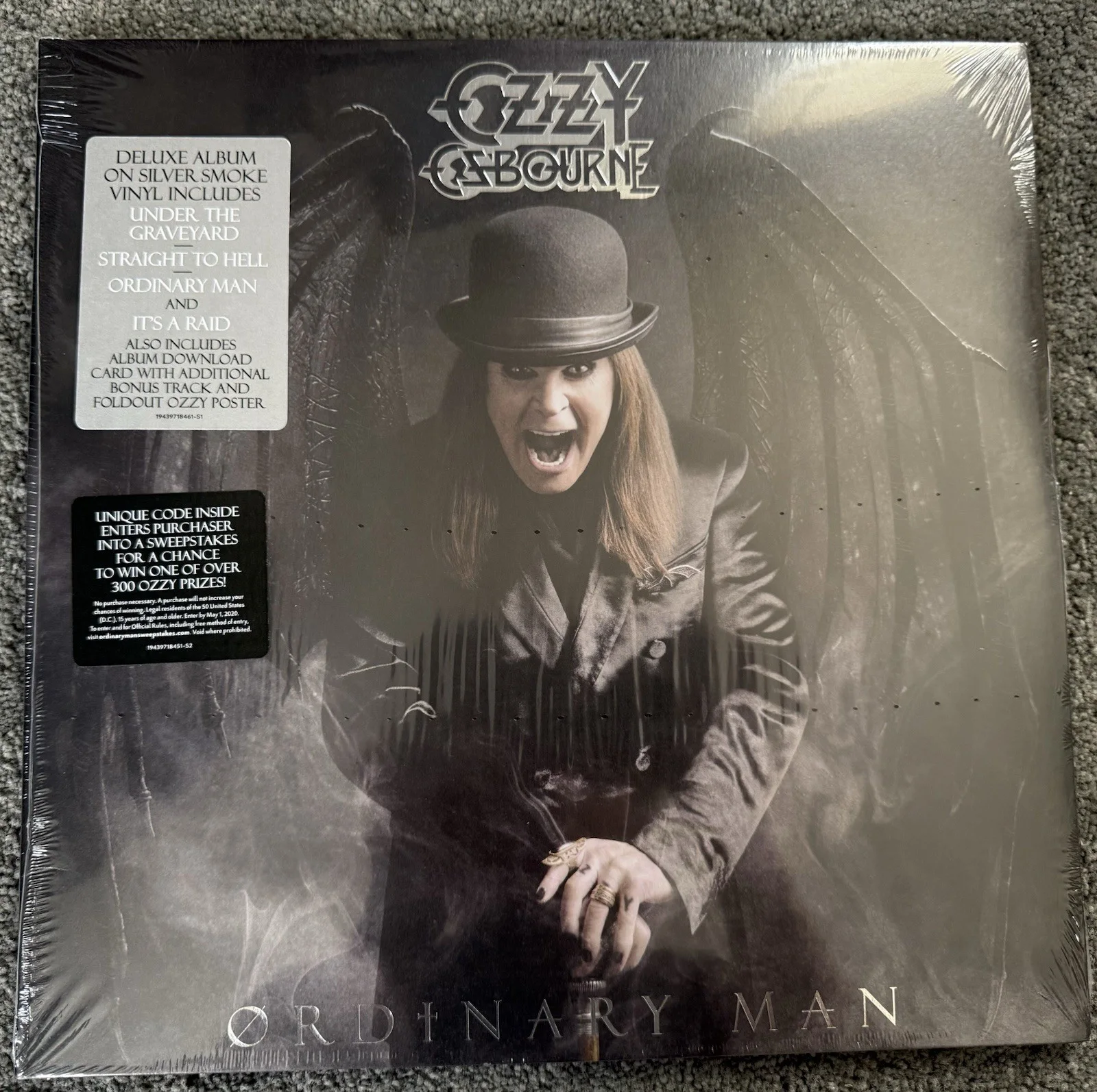 Ozzy Osbourne Ordinary Man Signed Vinyl Flat LP Album Cover Beckett COA Framed, изображение 3