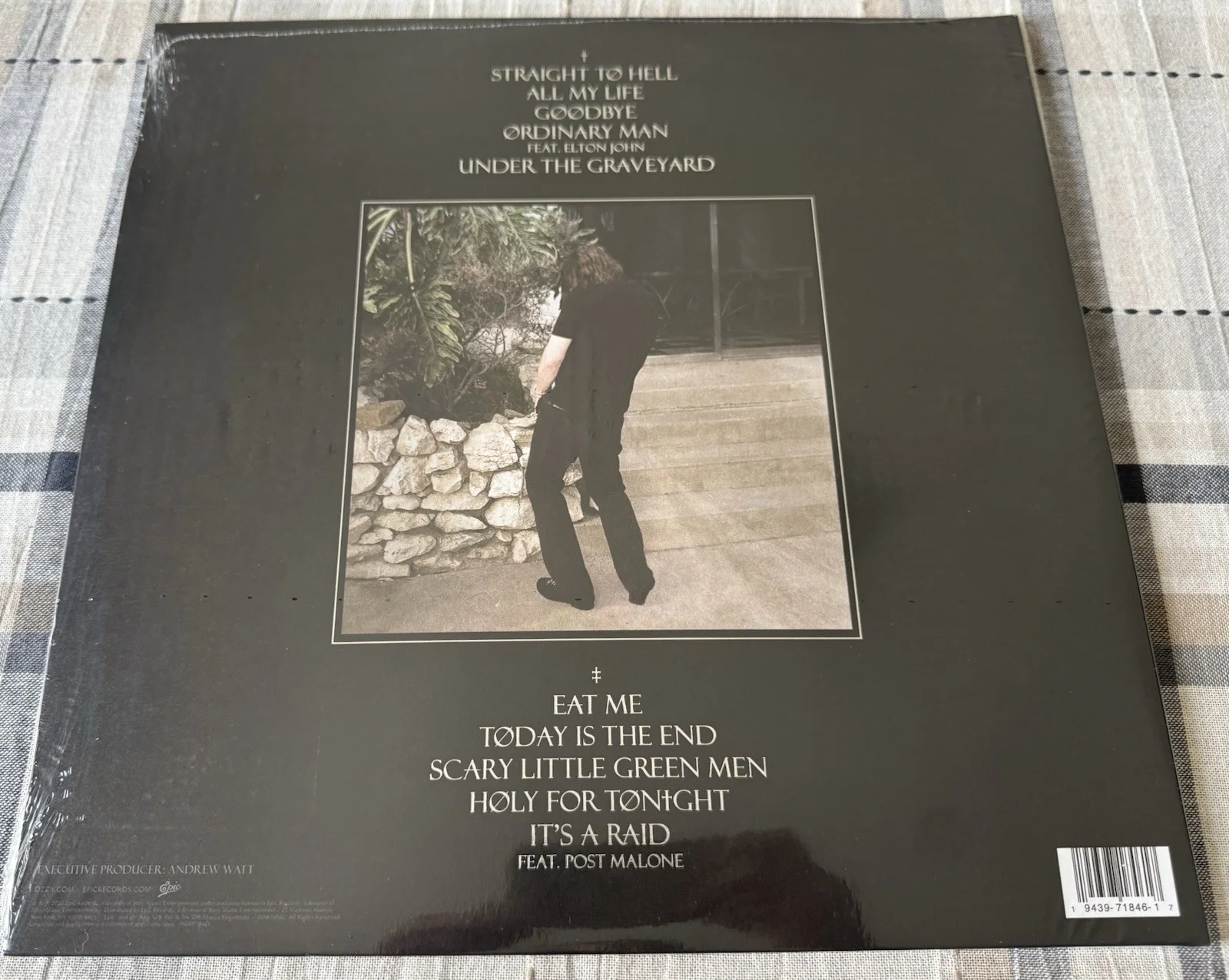 Ozzy Osbourne Ordinary Man Signed Vinyl Flat LP Album Cover Beckett COA Framed, изображение 5