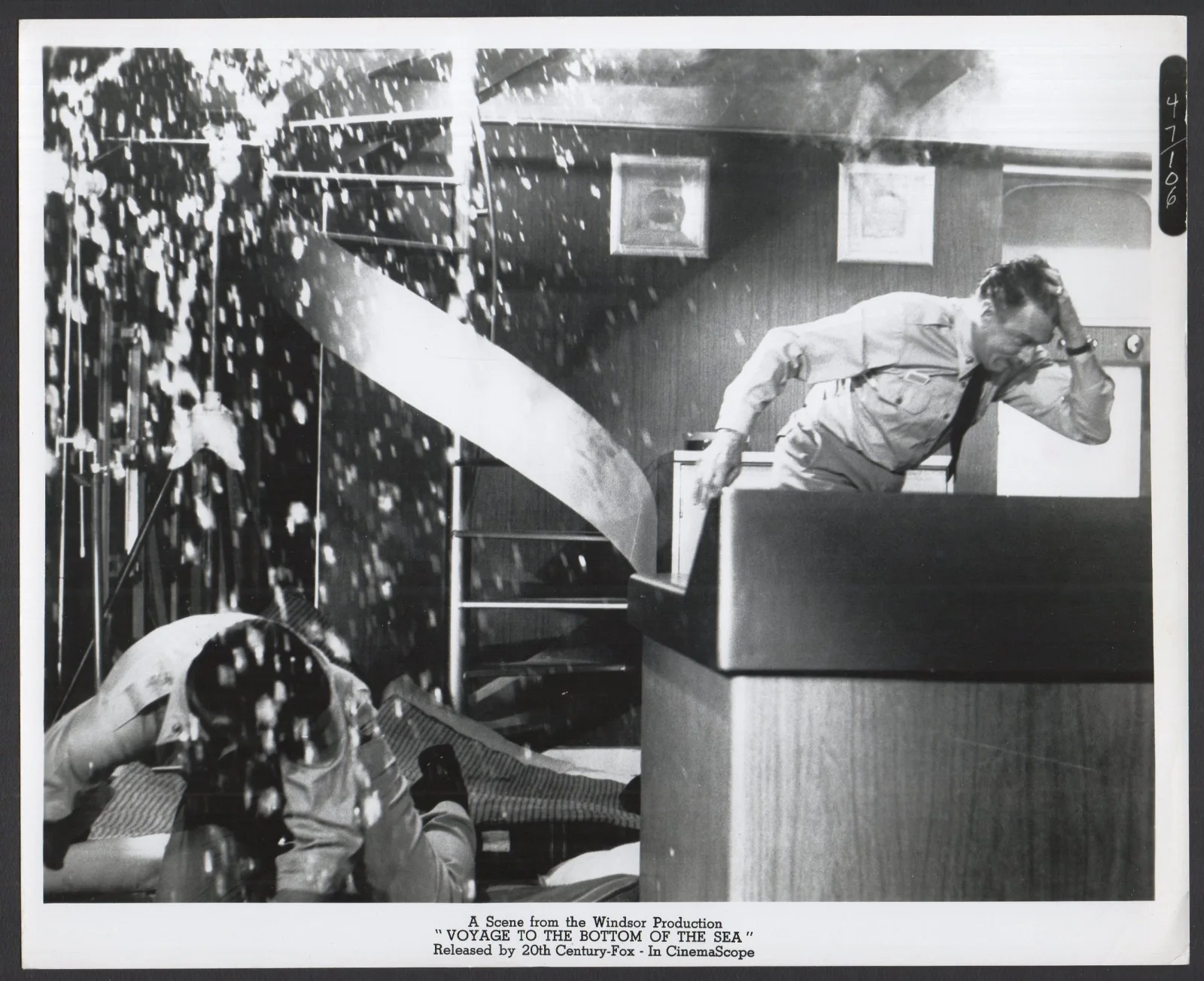 VOYAGE TO THE BOTTOM OF THE SEA 1961 Walter Pidgeon, Peter Lorre 7 STILLS, изображение 4