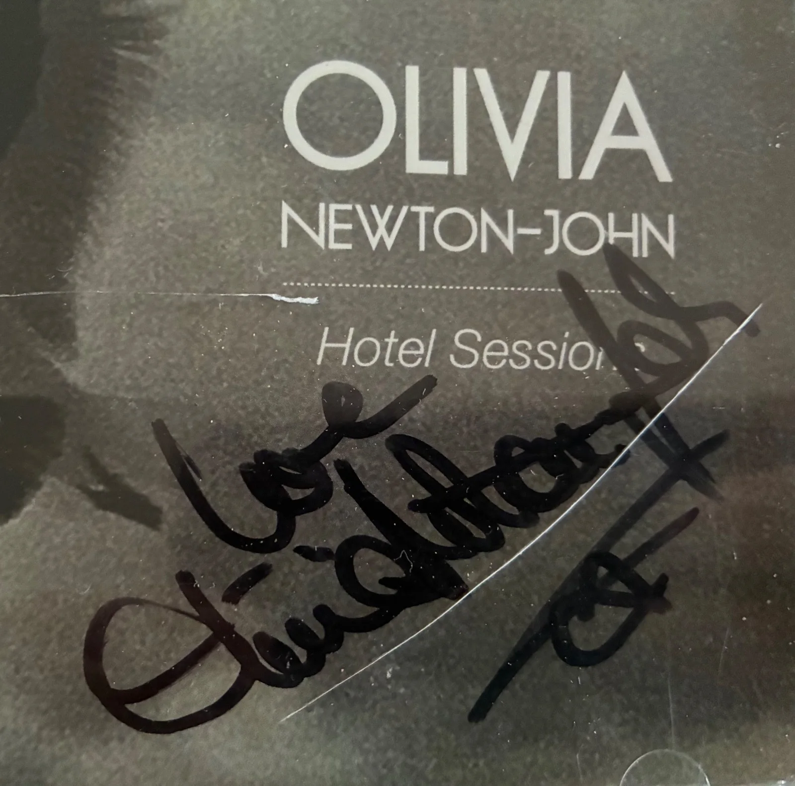 OLIVIA NEWTON-JOHN Signed HOTEL SESSIONS CD Autographed "Love" Rare 2014 Demos, image 2