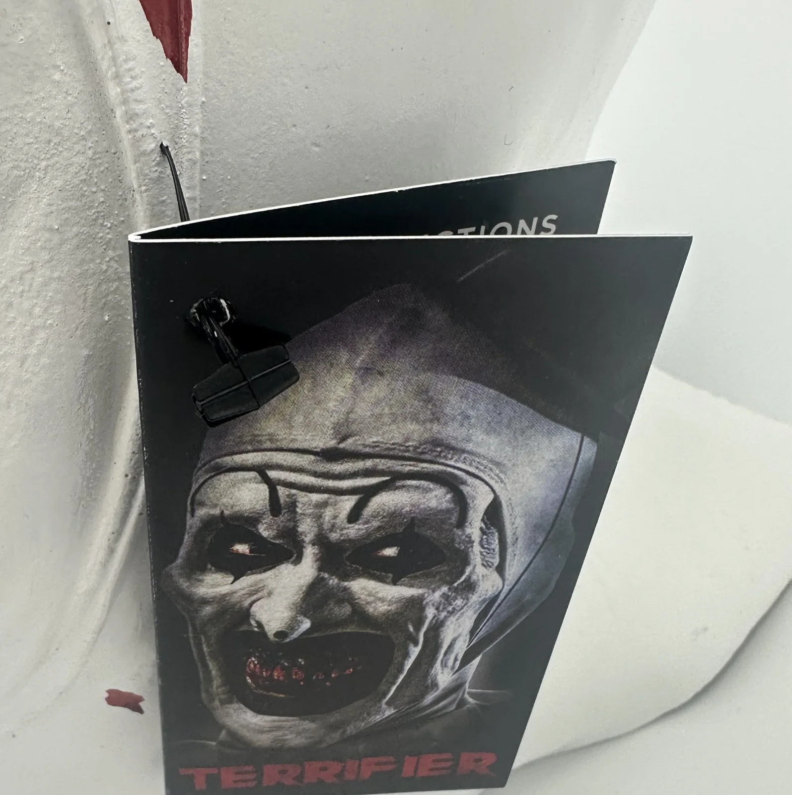 David Howard Thornton — David Howard Thornton Signed Trick or Treat Art the Clown Mask Terrifier BAS 691, изображение 3