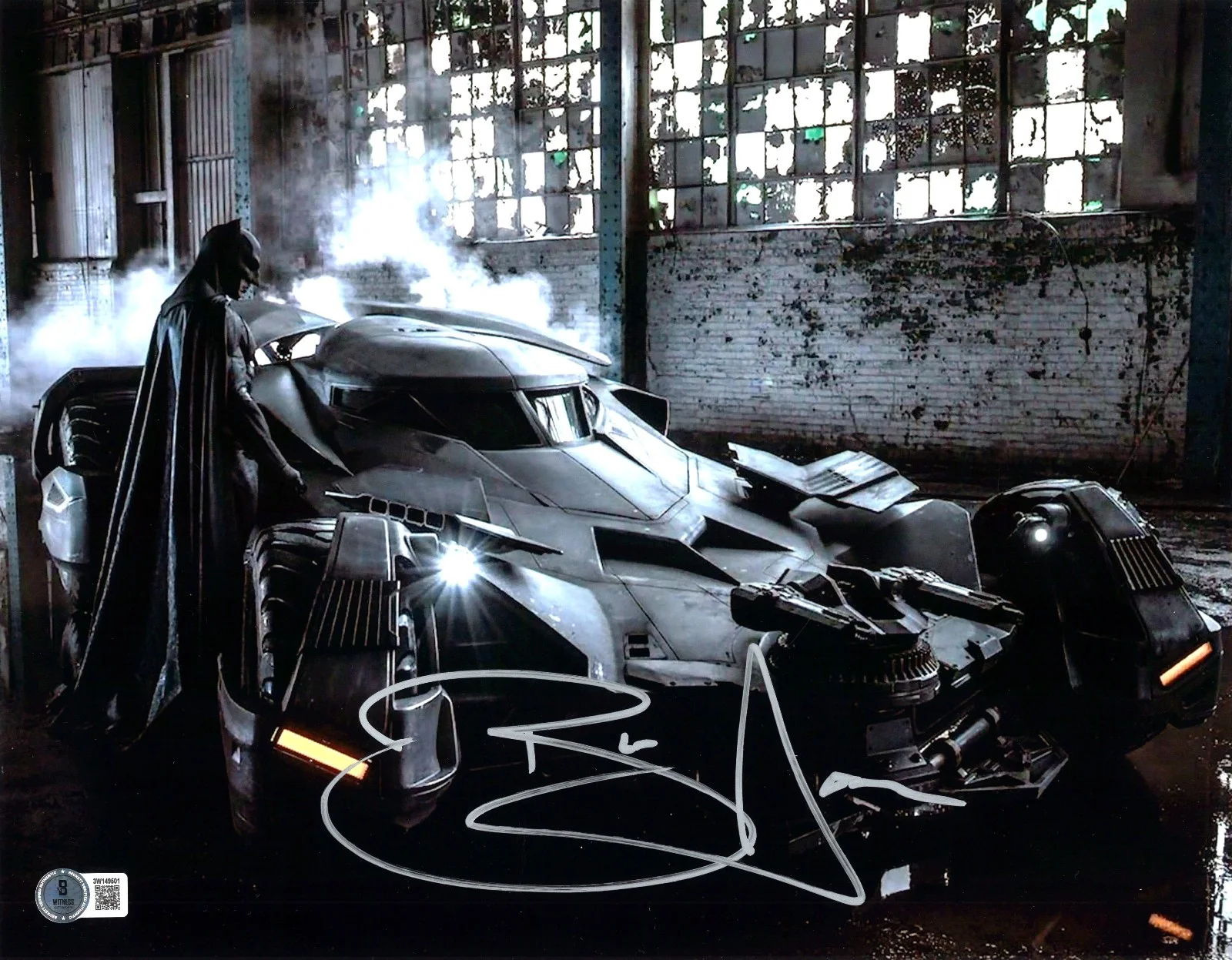 BEN AFFLECK — BEN AFFLECK SIGNED AUTOGRAPH BATMAN V SUPERMAN 11X14 METALLIC PHOTO BAS BECKETT