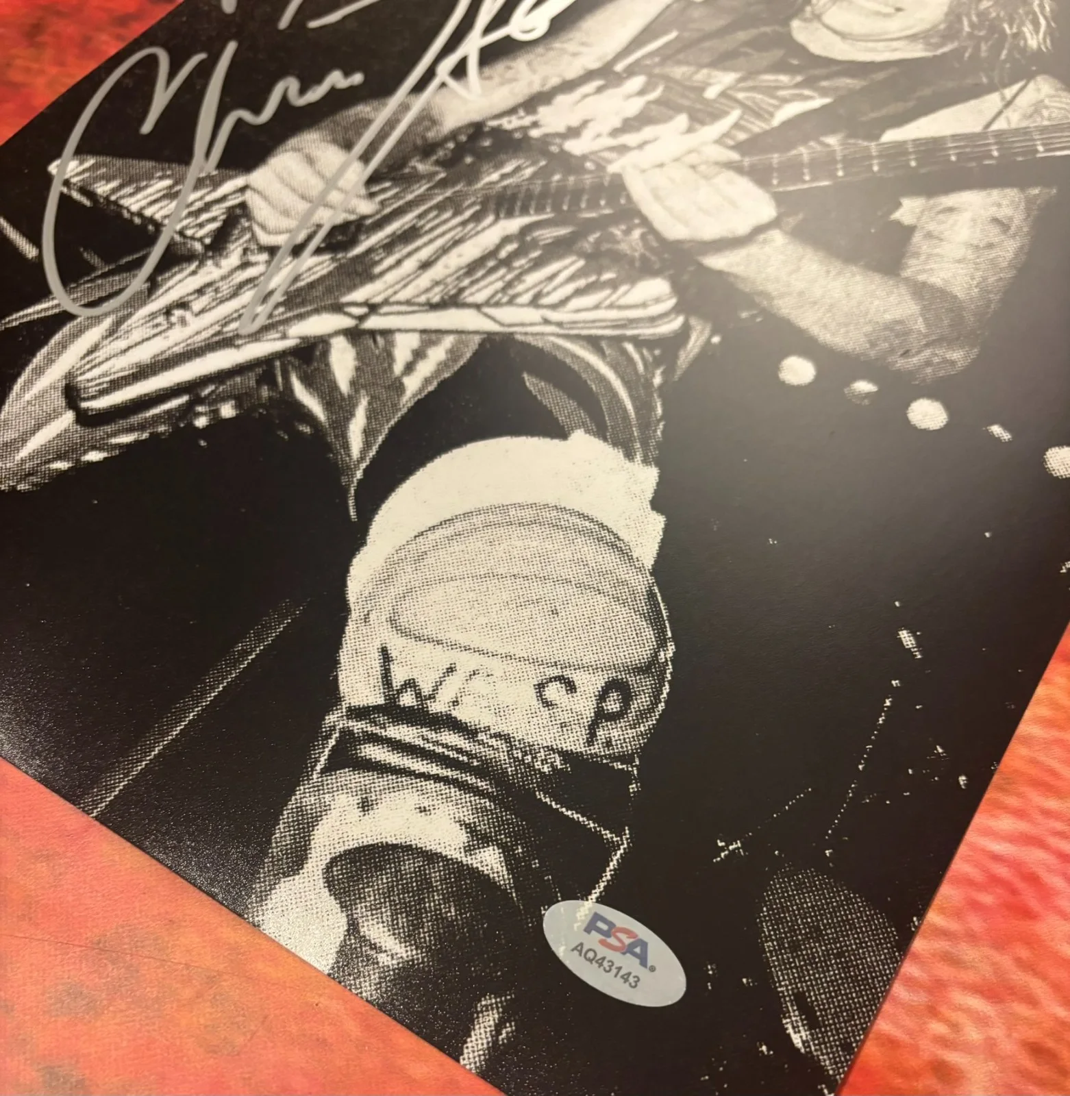 PSA W.A.S.P. Band Guitarist * CHRIS HOLMES * Signed 11x14 Photo COA, изображение 2