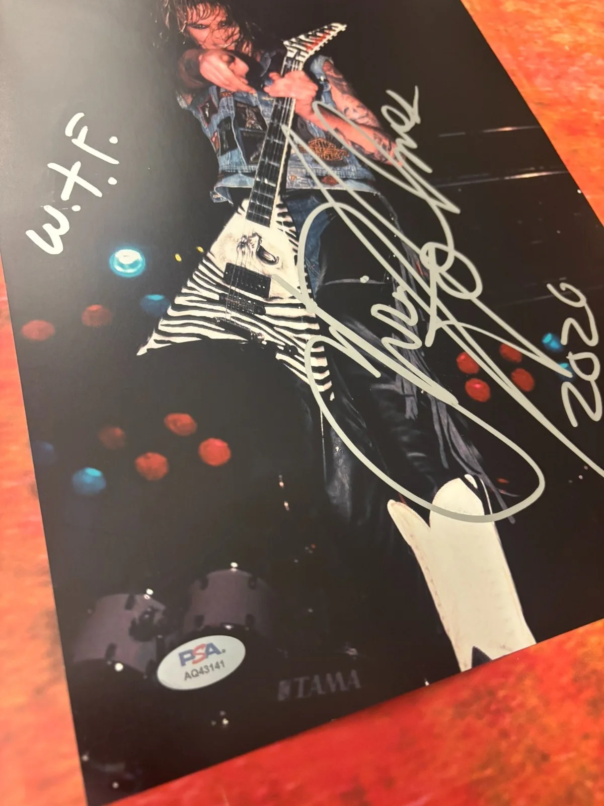 PSA W.A.S.P. Band Guitarist * CHRIS HOLMES * Signed 11x14 Photo COA, image 2