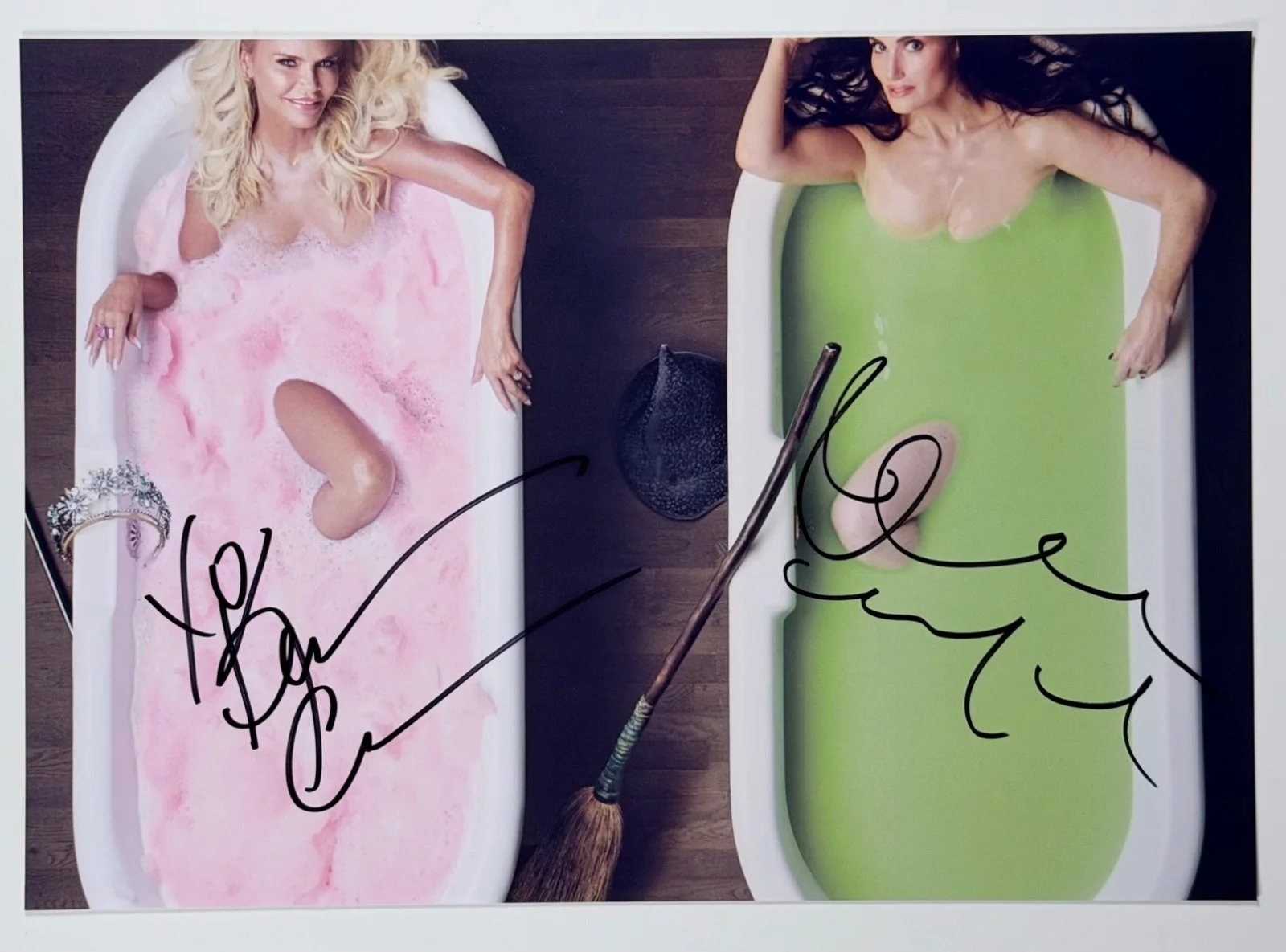 Kristin Chenoweth & Idina Menzel — Kristin Chenoweth Idina Menzel Signed 8x11.5 Photo Wicked Autographs