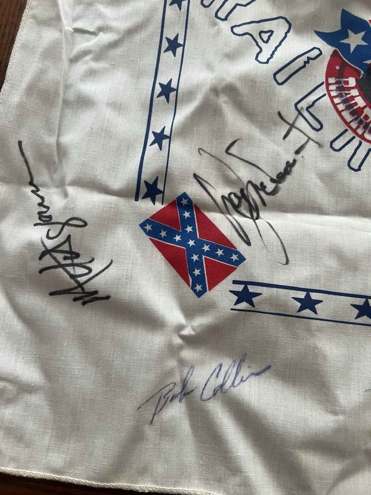 Autographed Confederate Railroad Bandanna Signed by Confederate Railroad Band, изображение 2