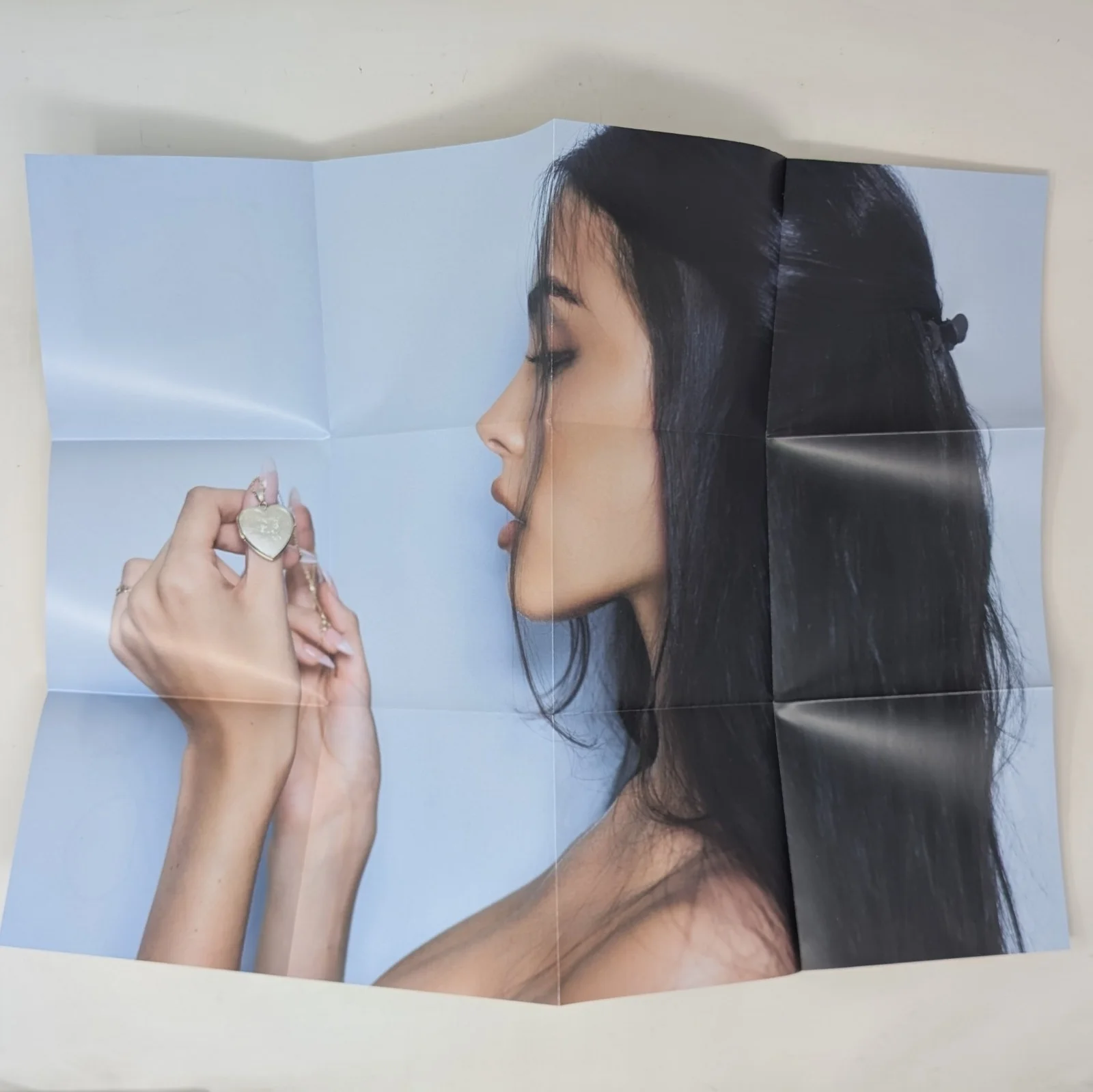 Madison Beer Locket CD 2025 Signed Insert Alternate Cover and Poster Autographed, image 4