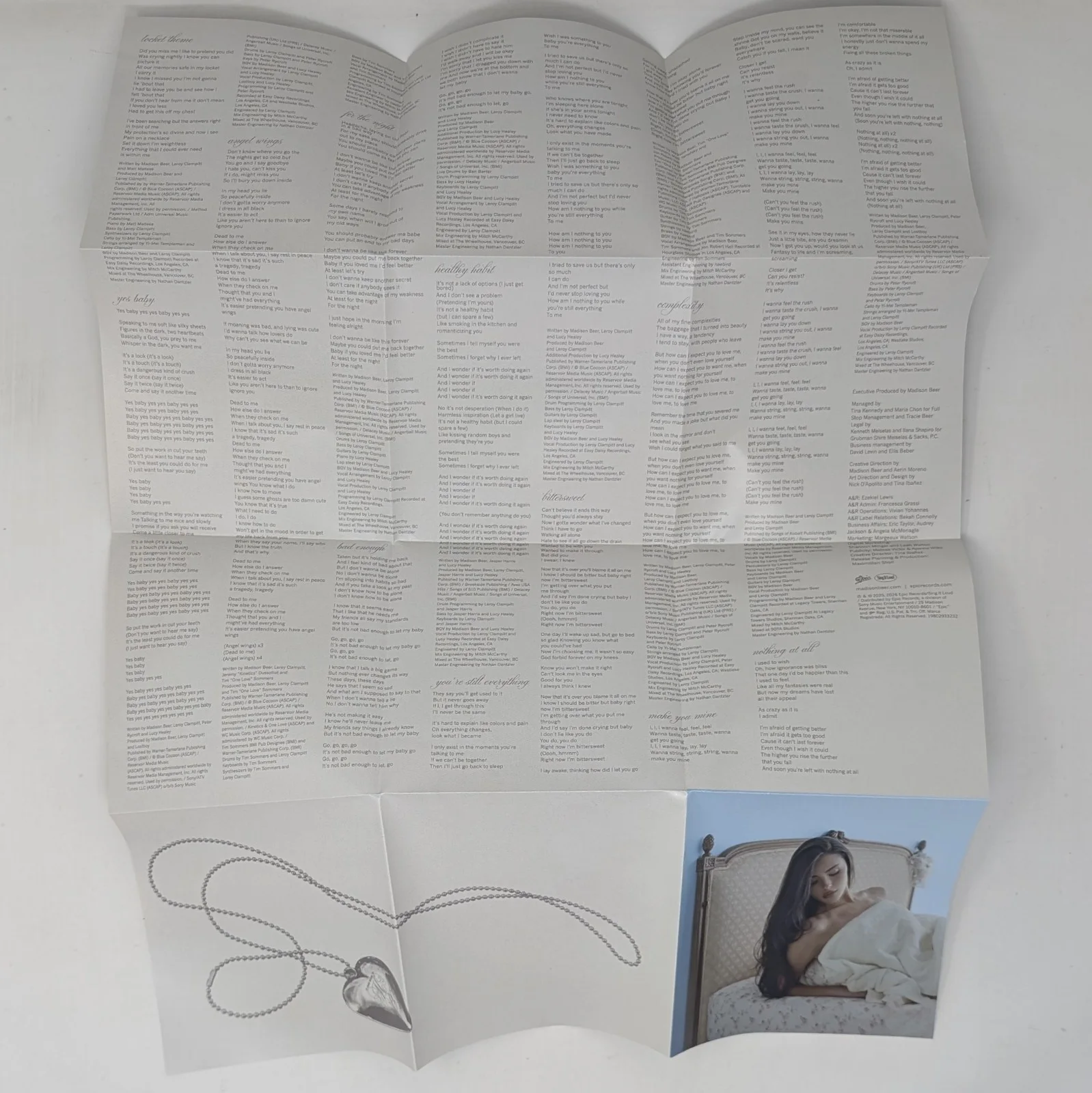 Madison Beer Locket CD 2025 Signed Insert Alternate Cover and Poster Autographed, image 5