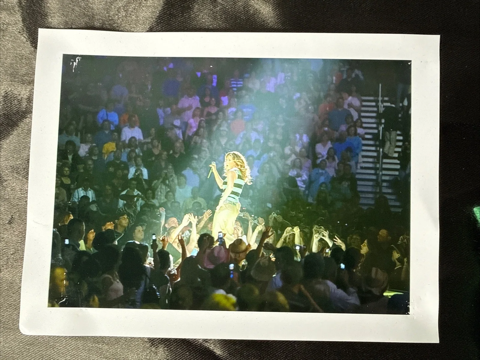 Faith Hill Autographed Concert Worn Shirt, изображение 3