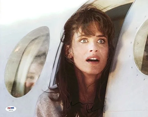 Amanda Peet — Amanda Peet 2012 Signed Authentic 11X14 Photo Autographed PSA/DNA #Y92753, image 2