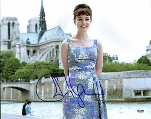 Carey Mulligan — Carey Mulligan Never Let Me Go Signed Authentic 11X14 Photo PSA/DNA #W11792, image 2