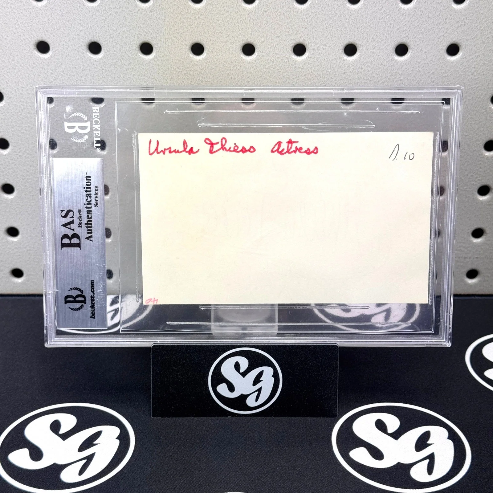 Ursula Andress — URSULA ANDRESS Signed 3x5 Index Card Cut Beckett Authentic Slab James Bond Auto, изображение 2