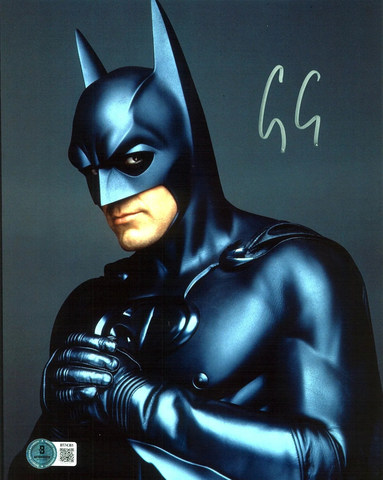 GEORGE CLOONEY — GEORGE CLOONEY BATMAN & ROBIN SIGNED AUTOGRAPH 8X10 PHOTO BAS BECKETT DC BATMAN