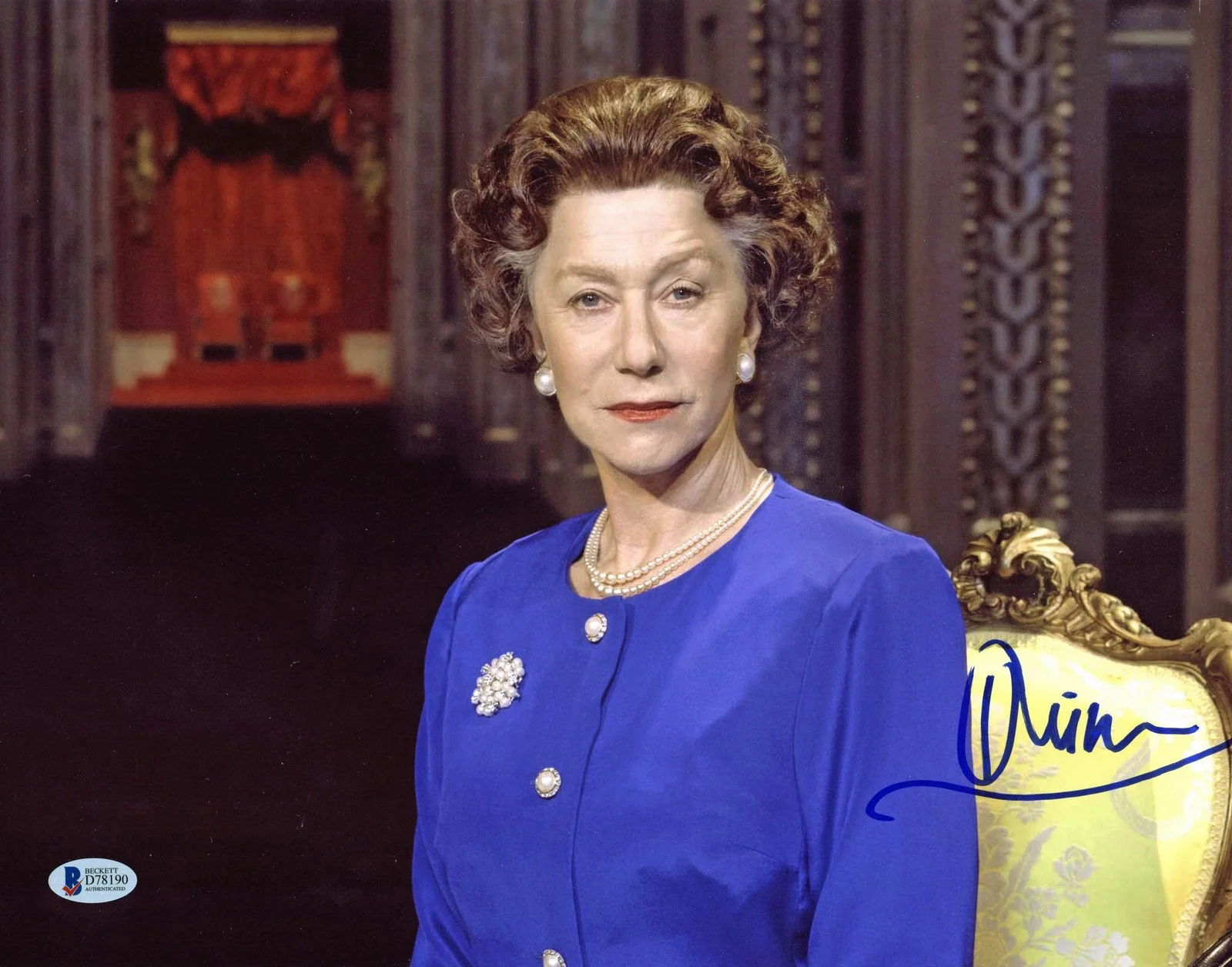 Helen Mirren — Helen Mirren The Queen Authentic Signed 11x14 Photo Autographed BAS #D78190