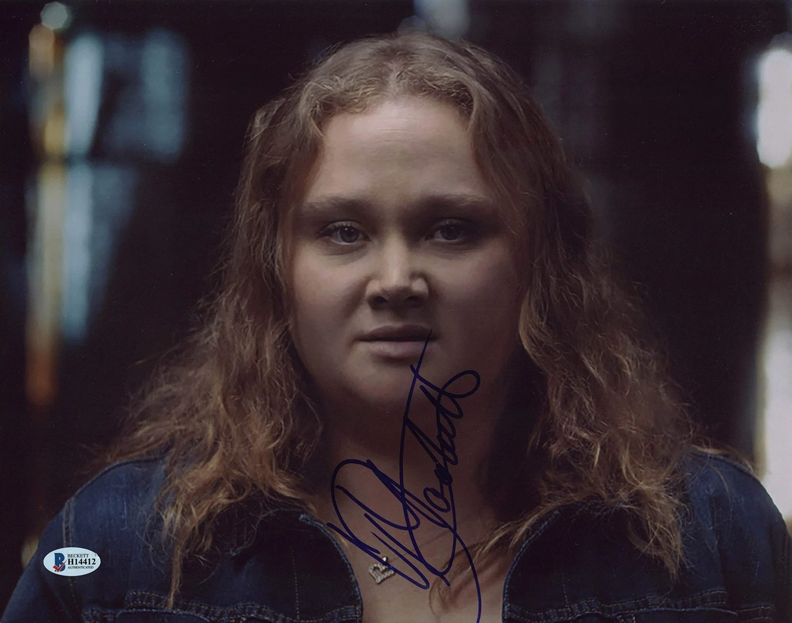 Danielle MacDonald — Danielle MacDonald Bird Box Authentic Signed 11x14 Photo Autographed BAS #H14412, image 3