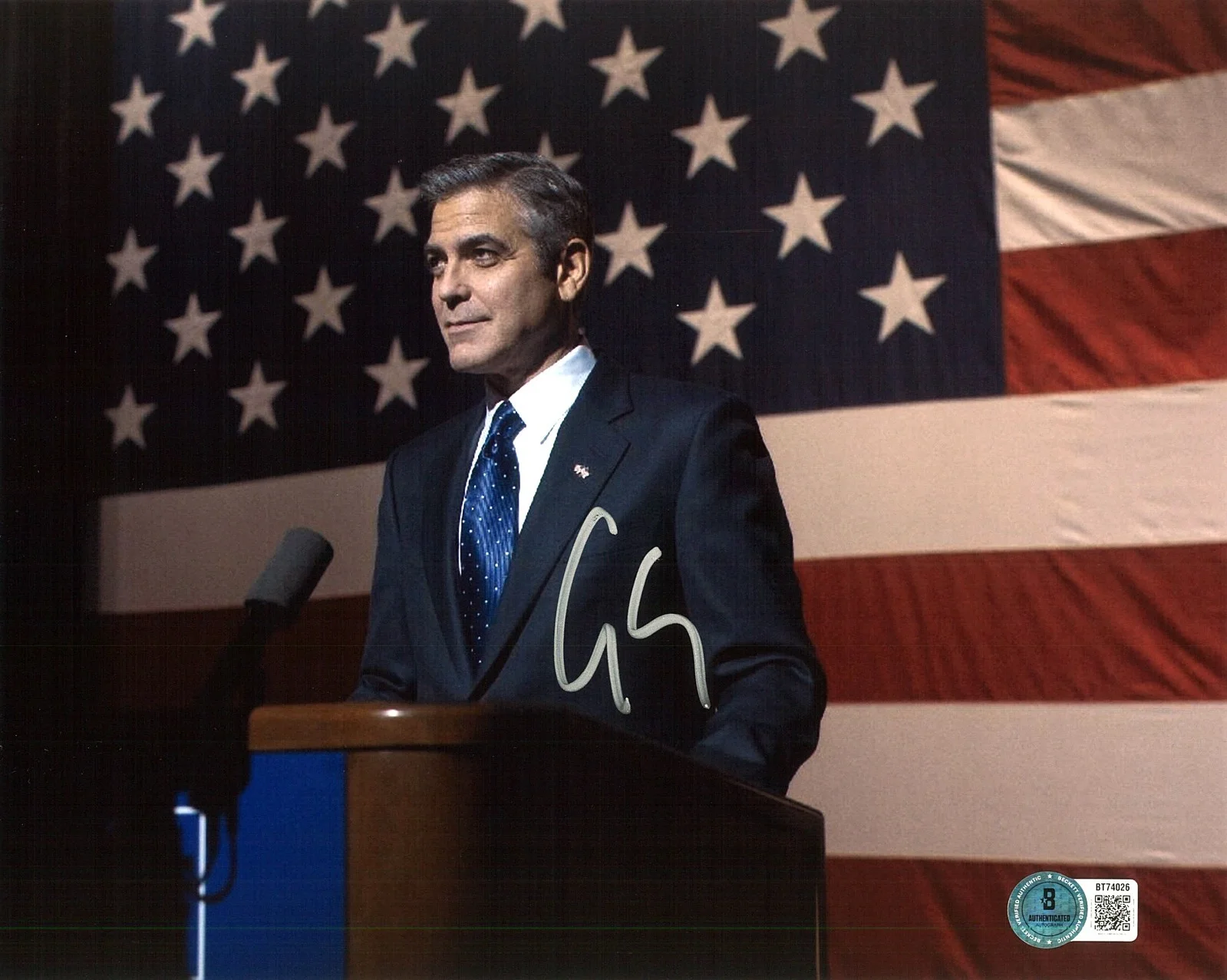 GEORGE CLOONEY — GEORGE CLOONEY THE IDELS OF MARCH SIGNED AUTOGRAPH 8X10 PHOTO BAS BECKETT